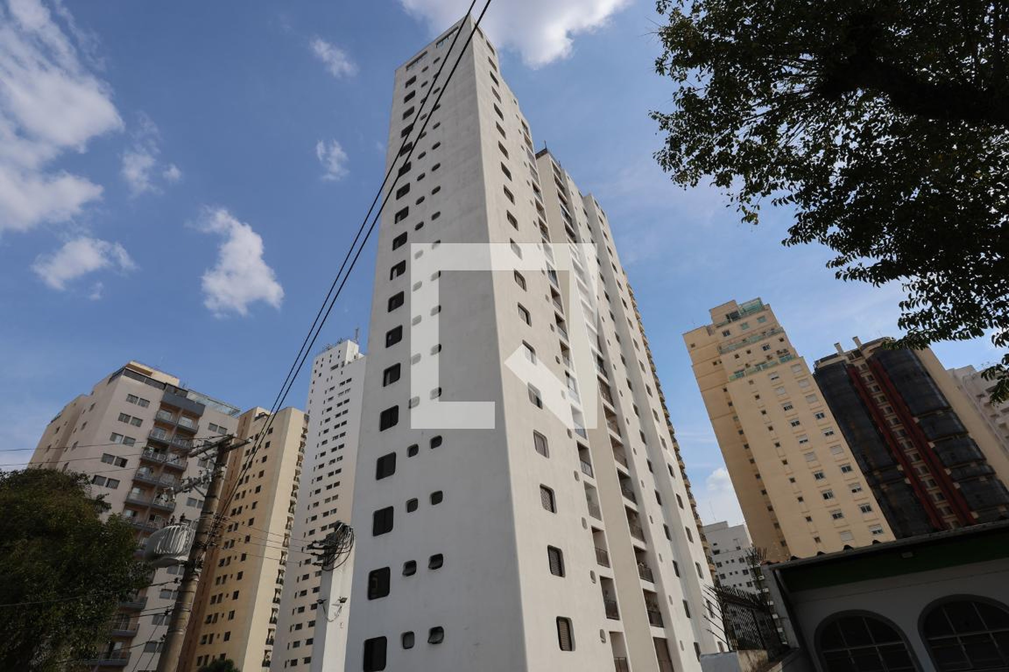 Fachada do prédio Condomínio Karina