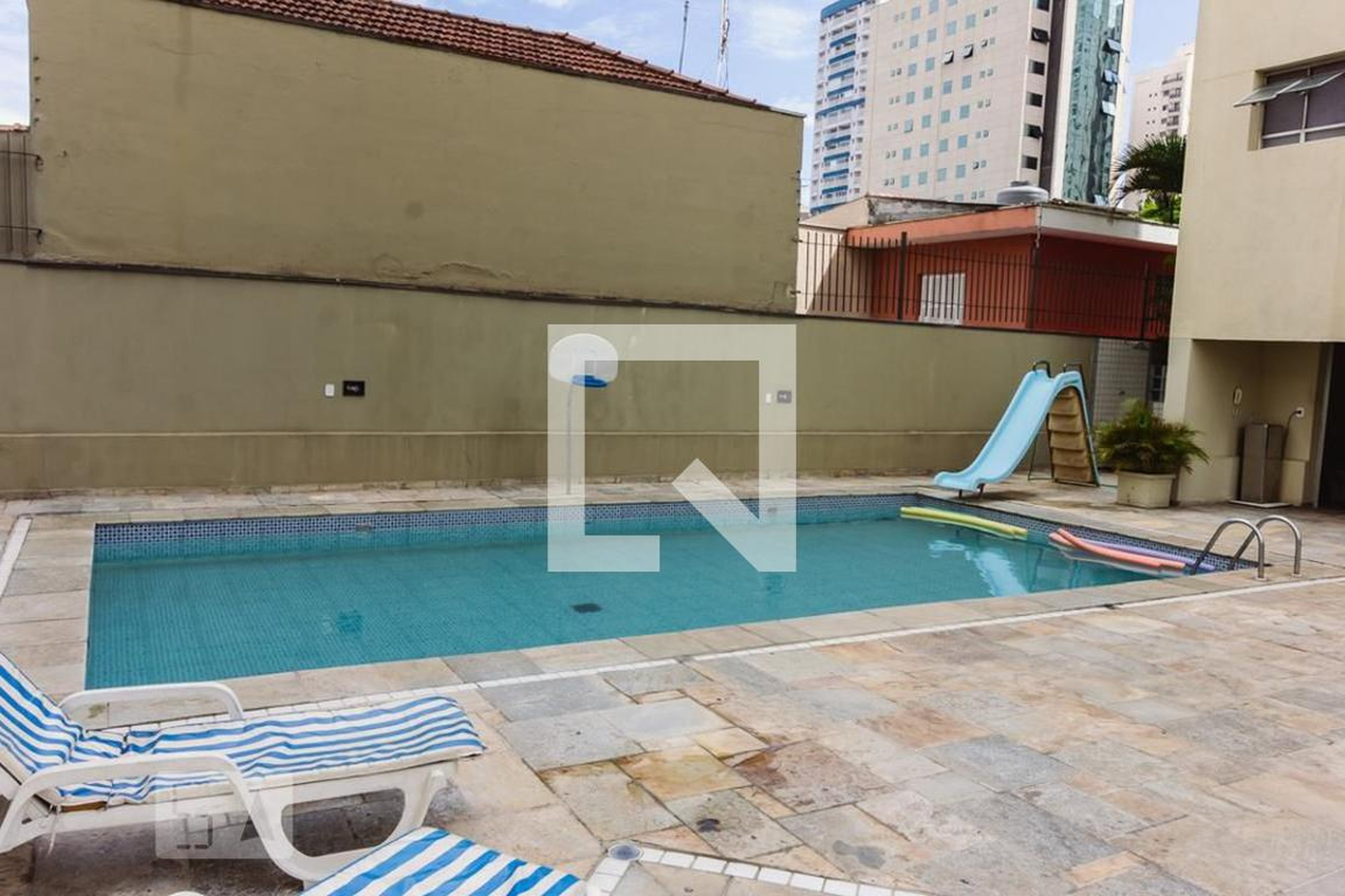 Piscina - Villagio di Lugano e di Locarno