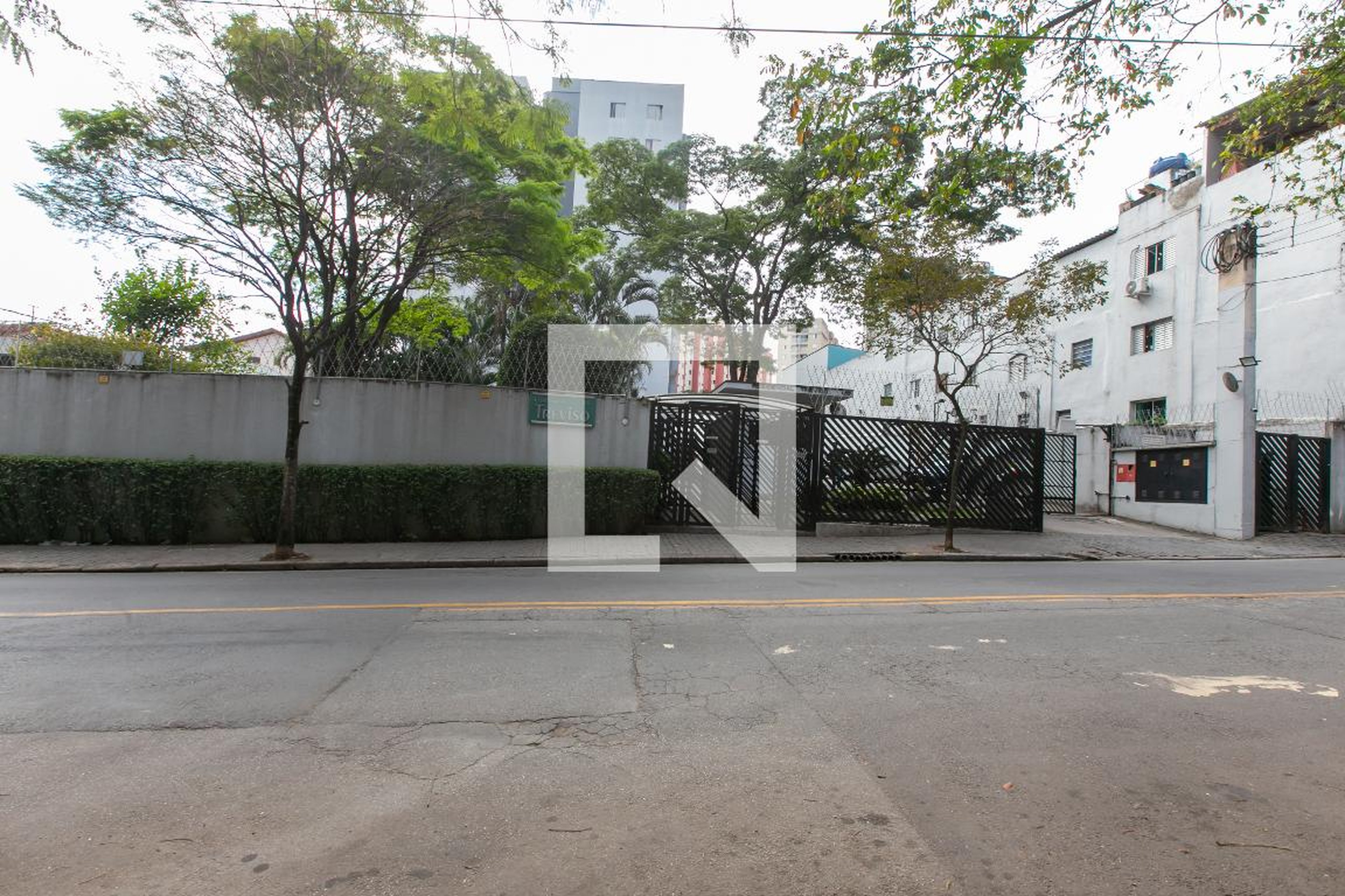 Fachada do Condomínio Edifício Treviso