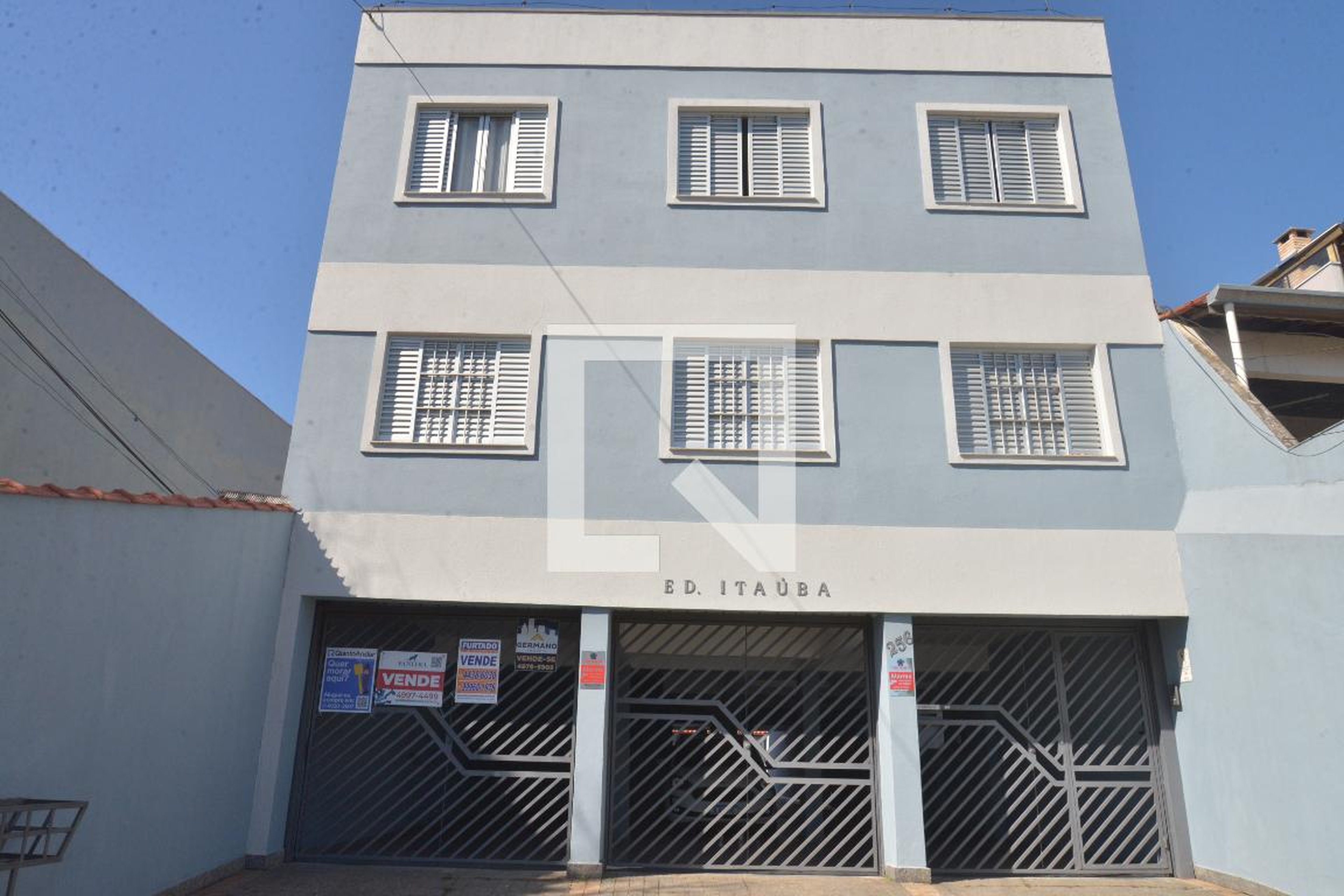 Fachada Condomínio em Rua Mato Grosso, 256