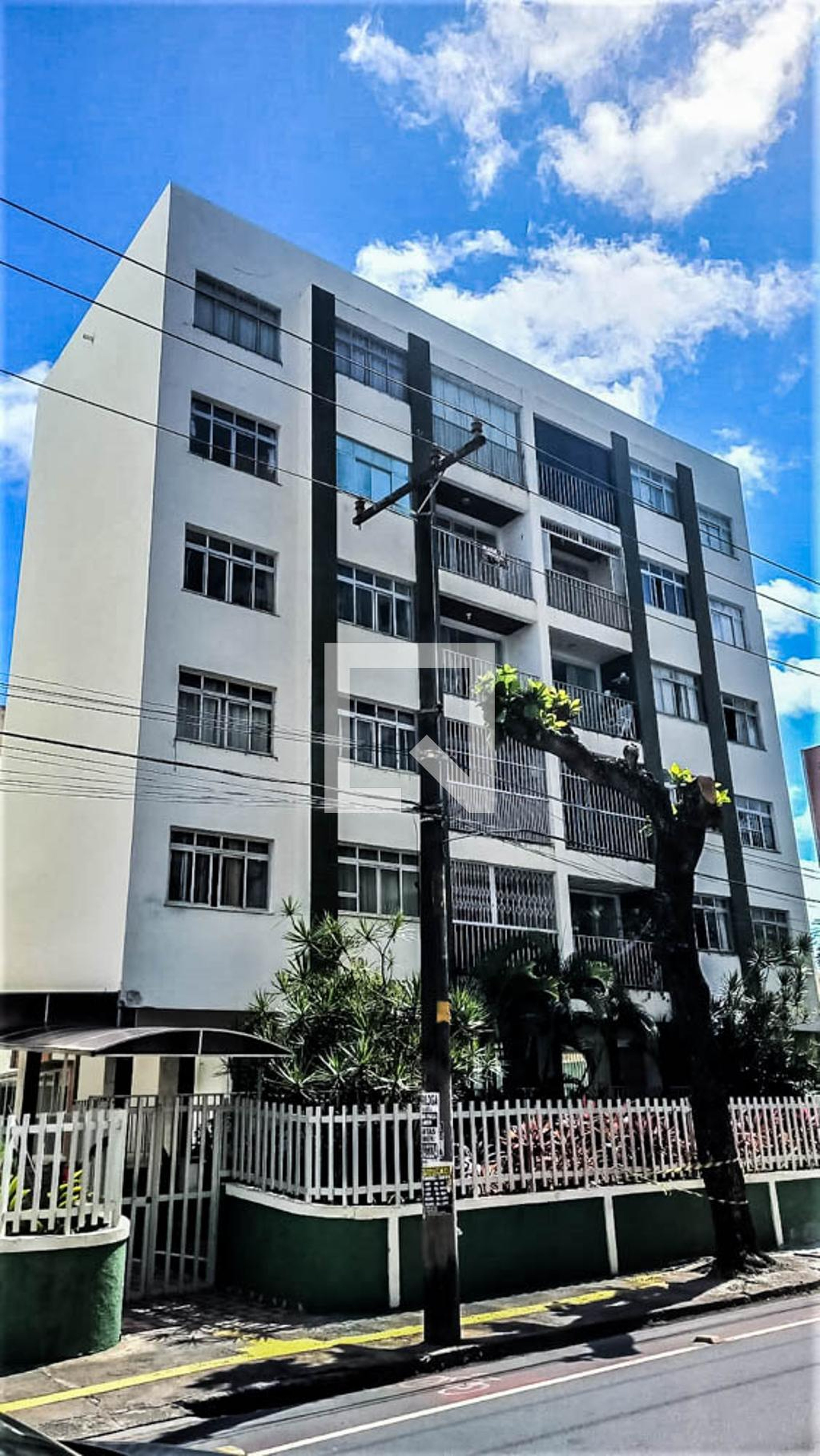 Fachada Condomínio em Rua Arthur de Azevêdo Machado, 637