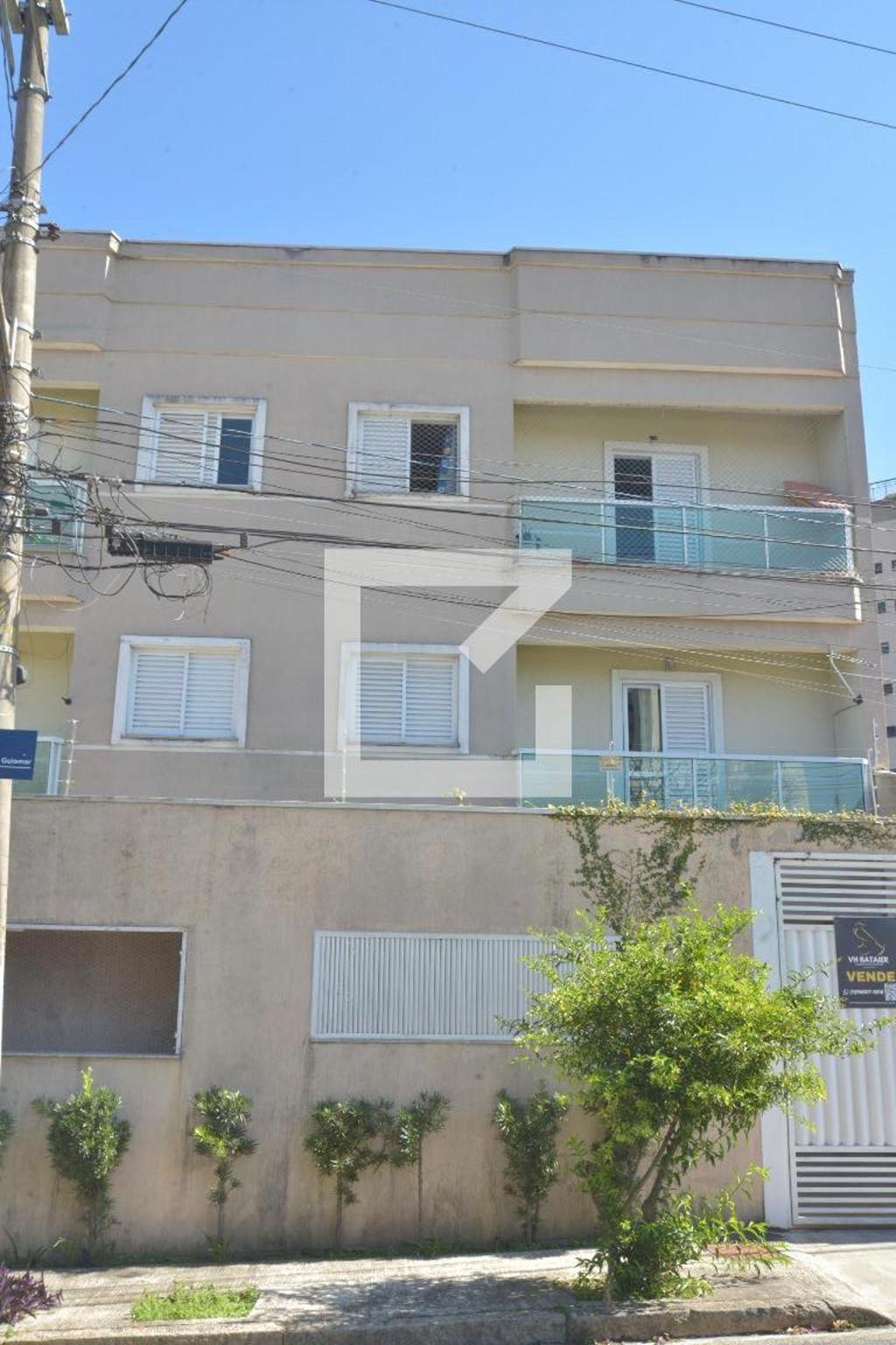 Fachada Condomínio em Rua Mena Barreto, 303