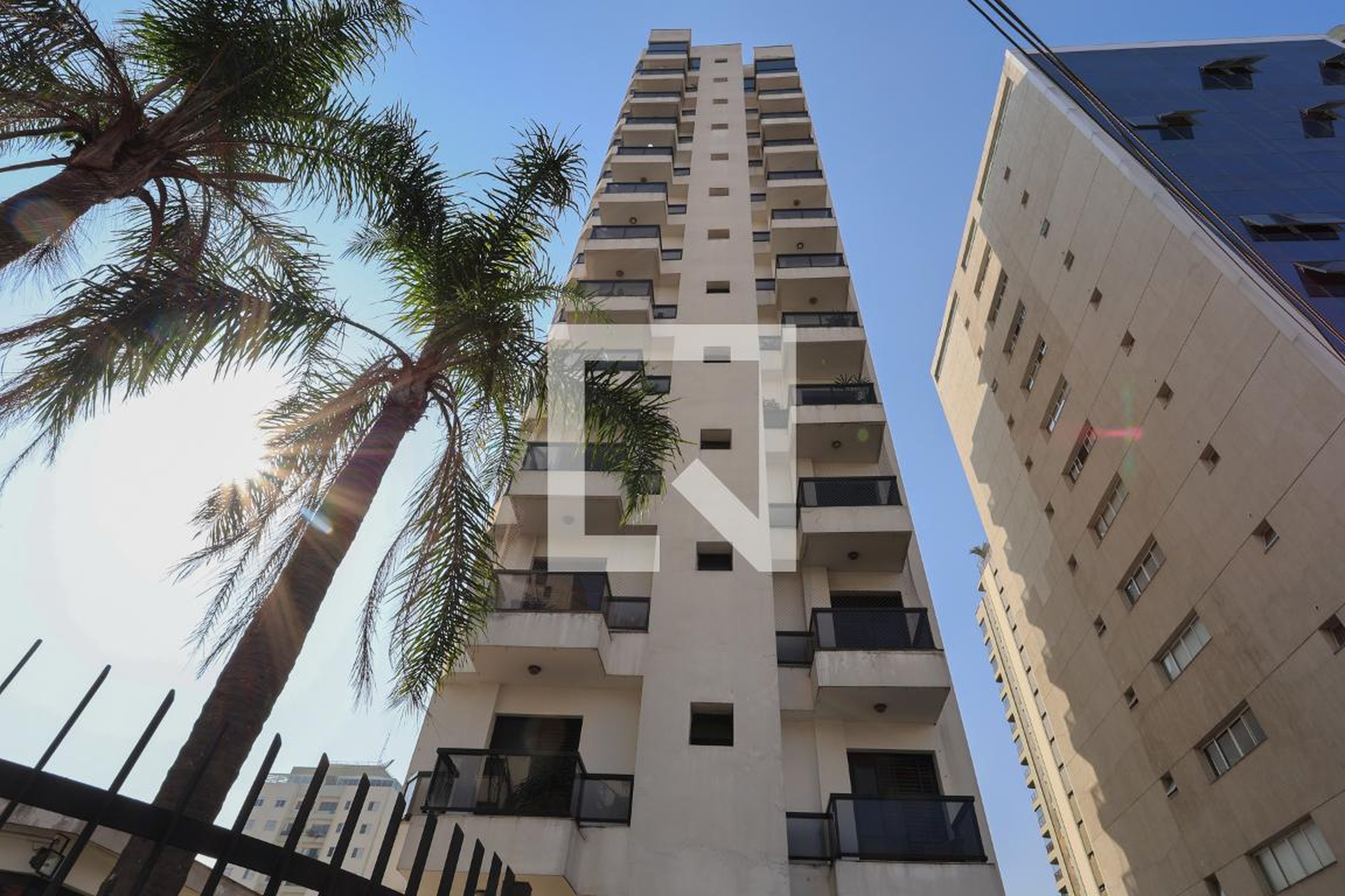 Fachada do prédio Condomínio Fernando I