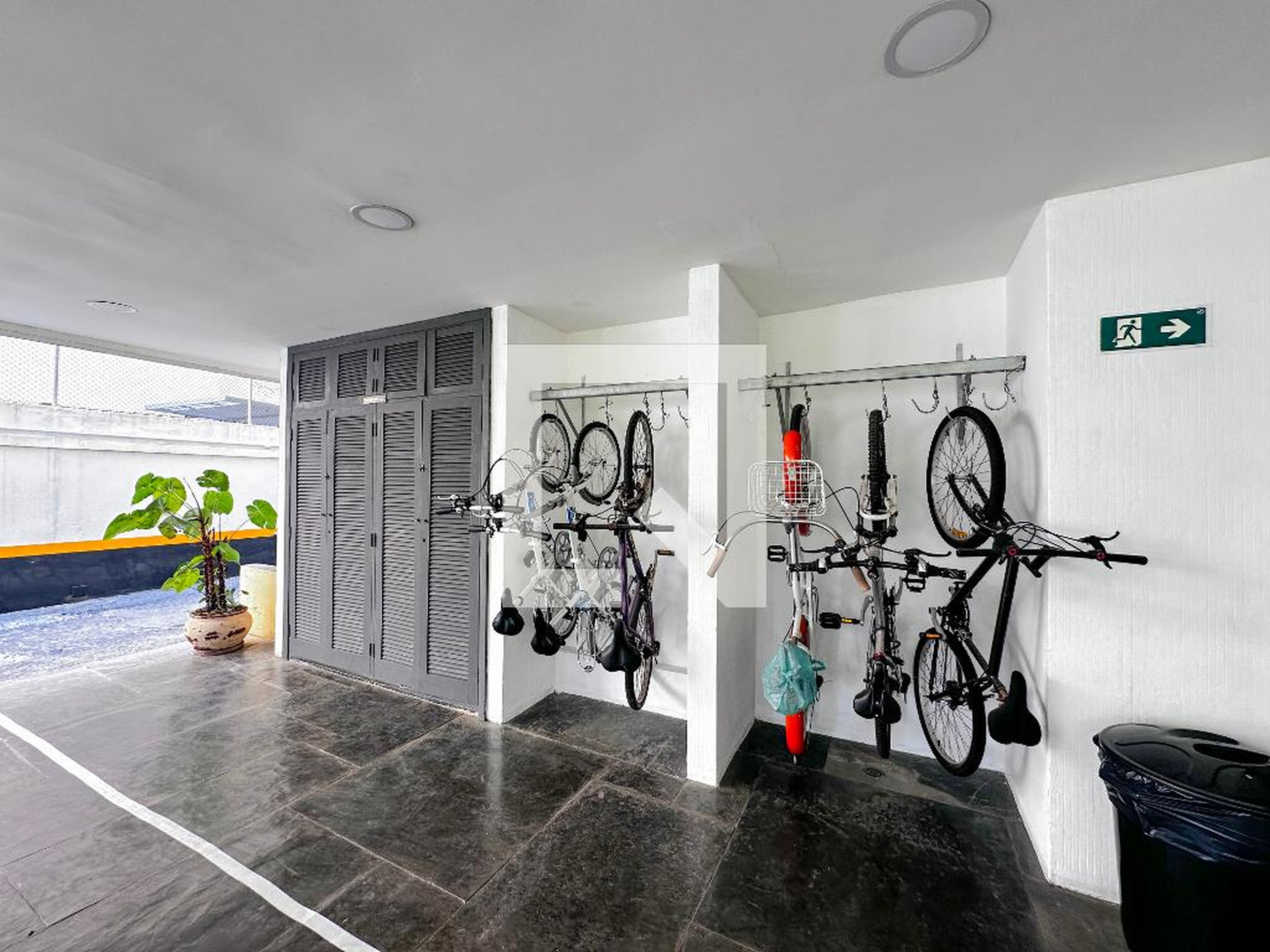 Bicicletario - edifício dos manacás