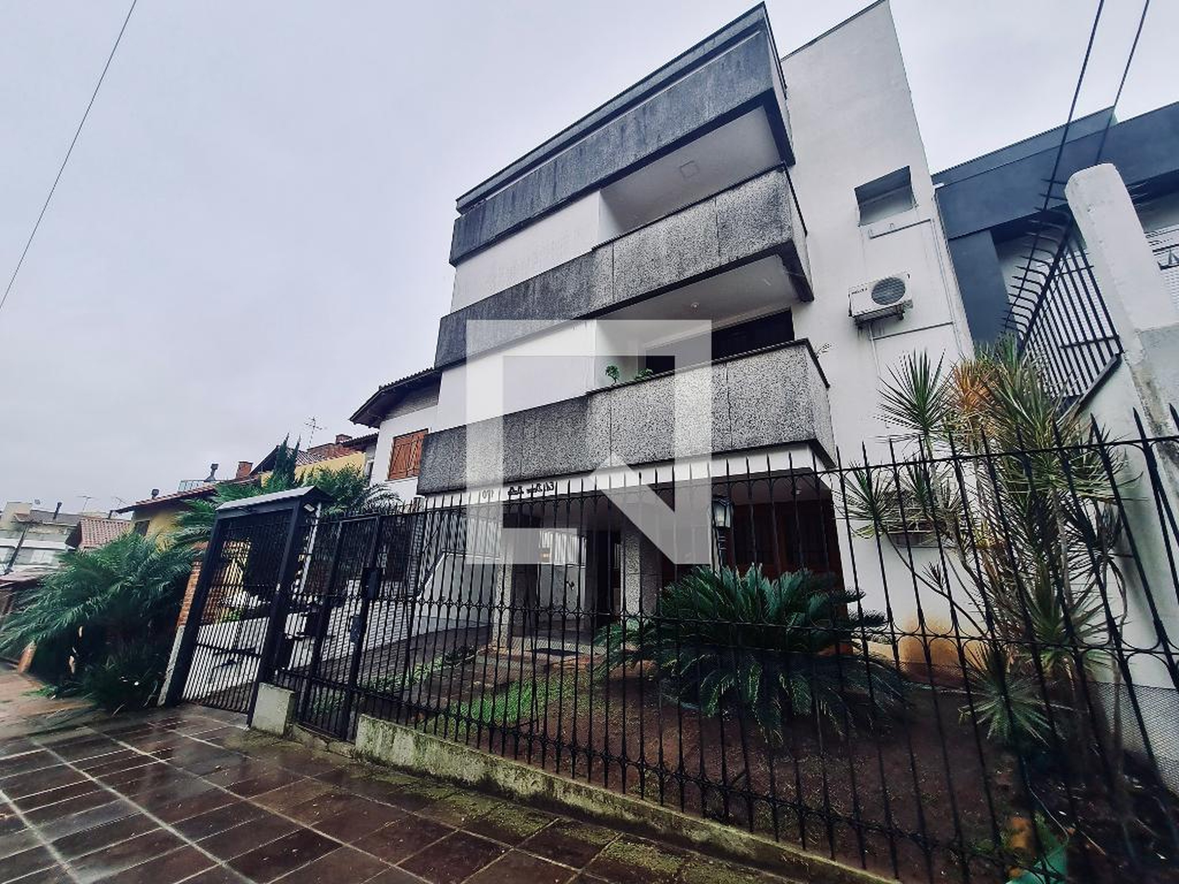 Fachada Condomínio em Rua Domingos de Abreu, 970