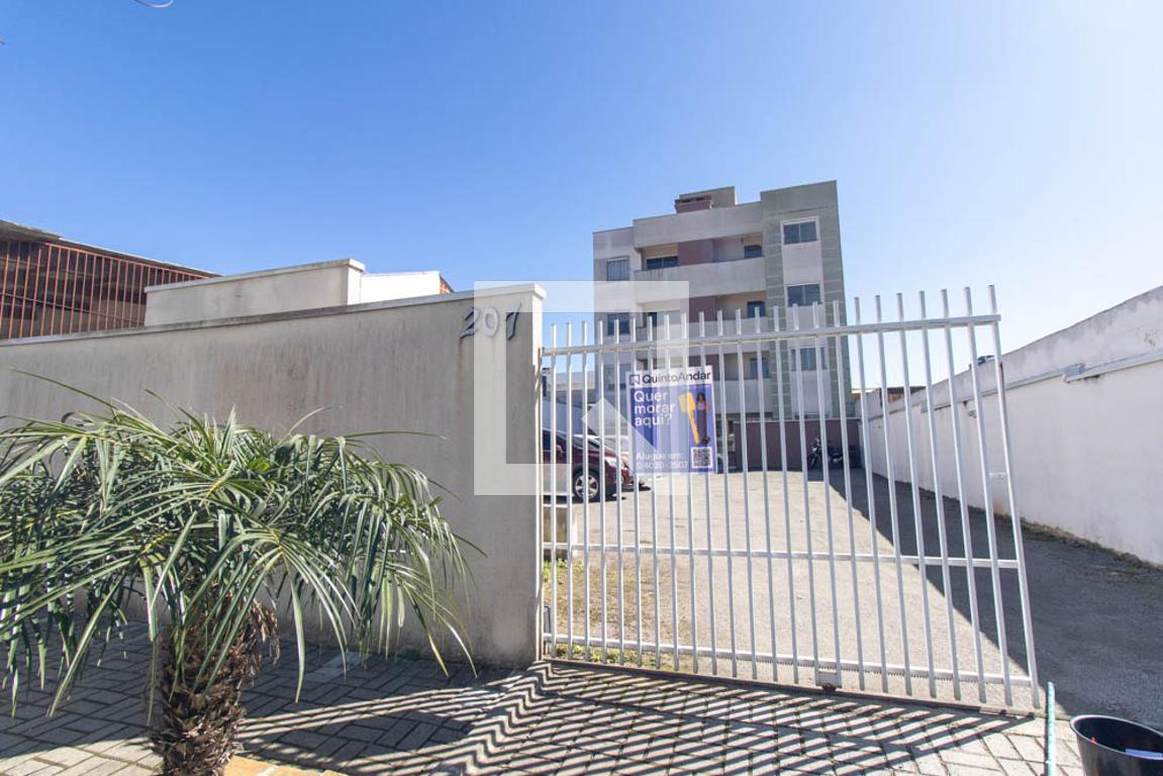 Fachada Condomínio em Rua Capitão Antônio Joaquim Barbosa, 207