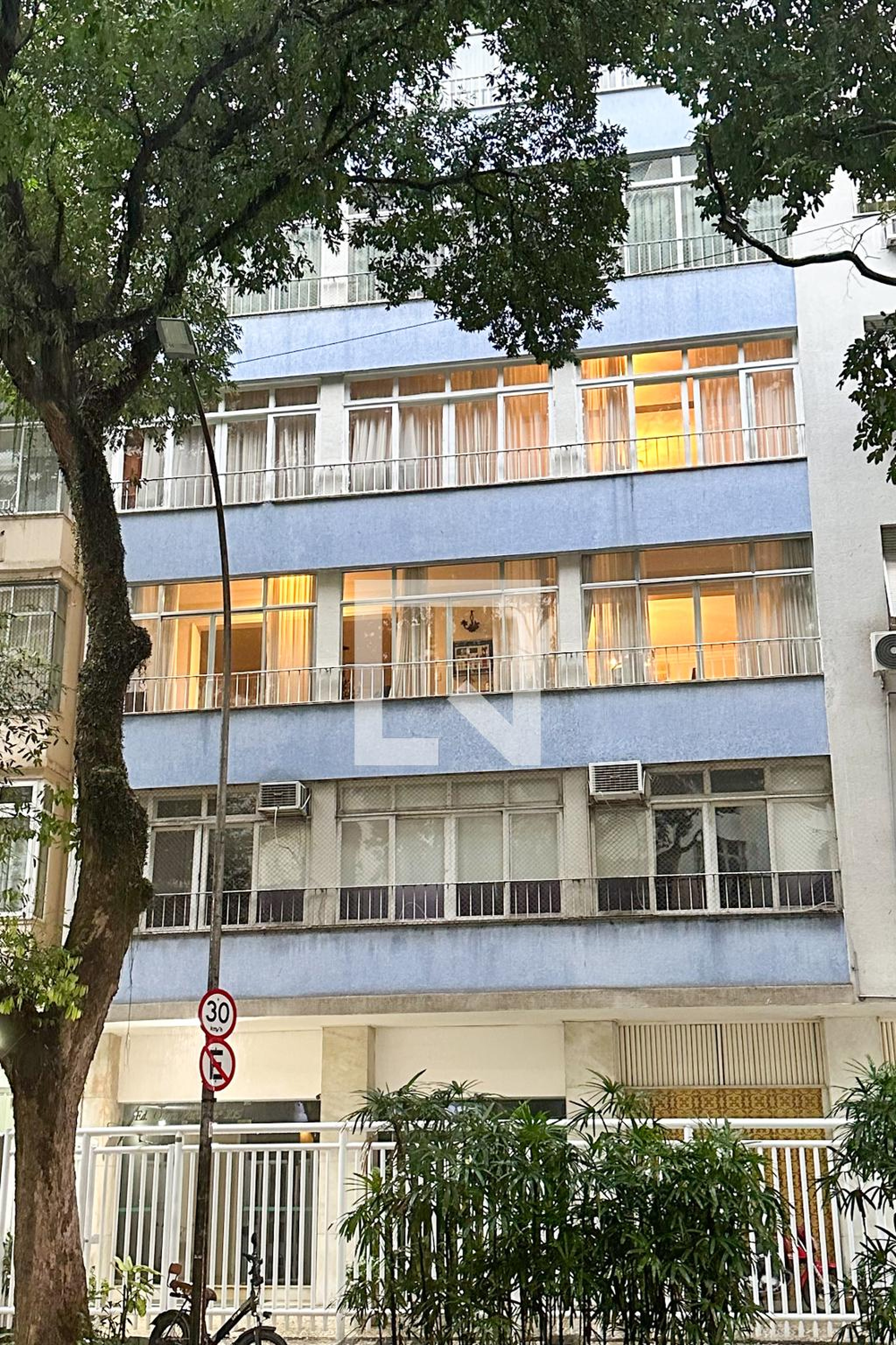 Fachada edificio Ouro Verde