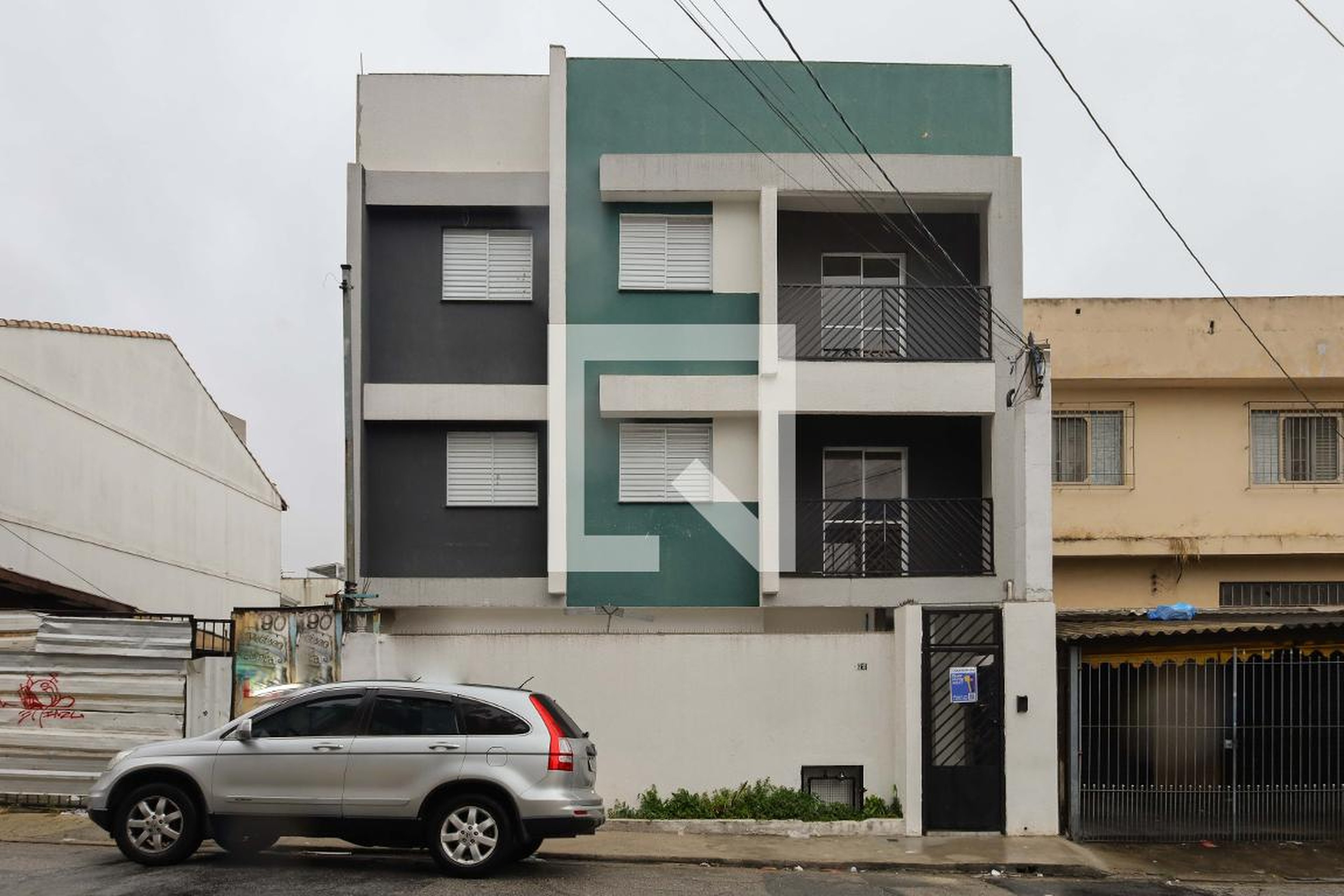 Fachada Condomínio em Rua Palmerino Calabrese, 7