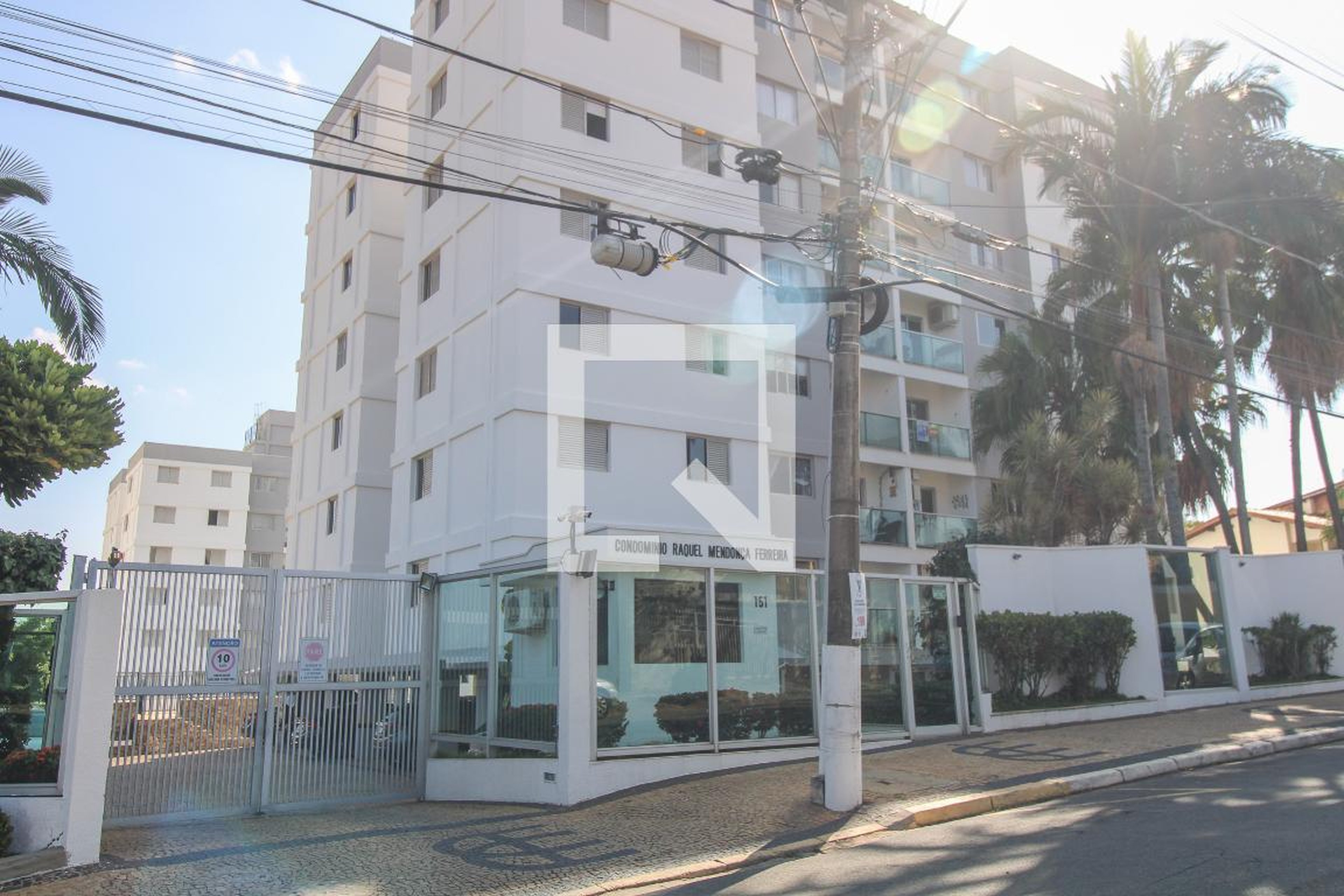 Fachada Condomínio em Rua Francisco Pereira Coutinho, 151