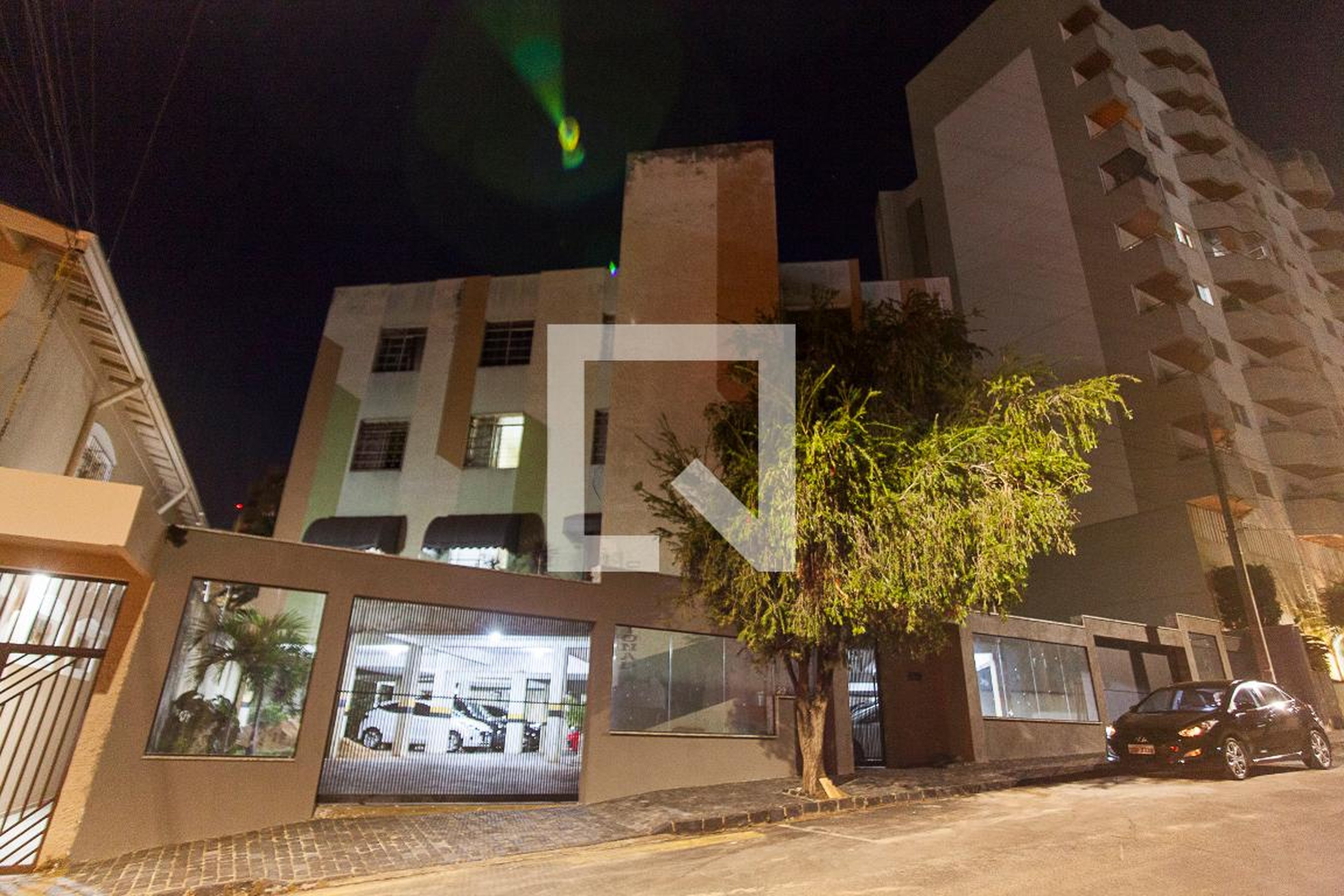 Fachada Condomínio em Rua Souza Costa, 299