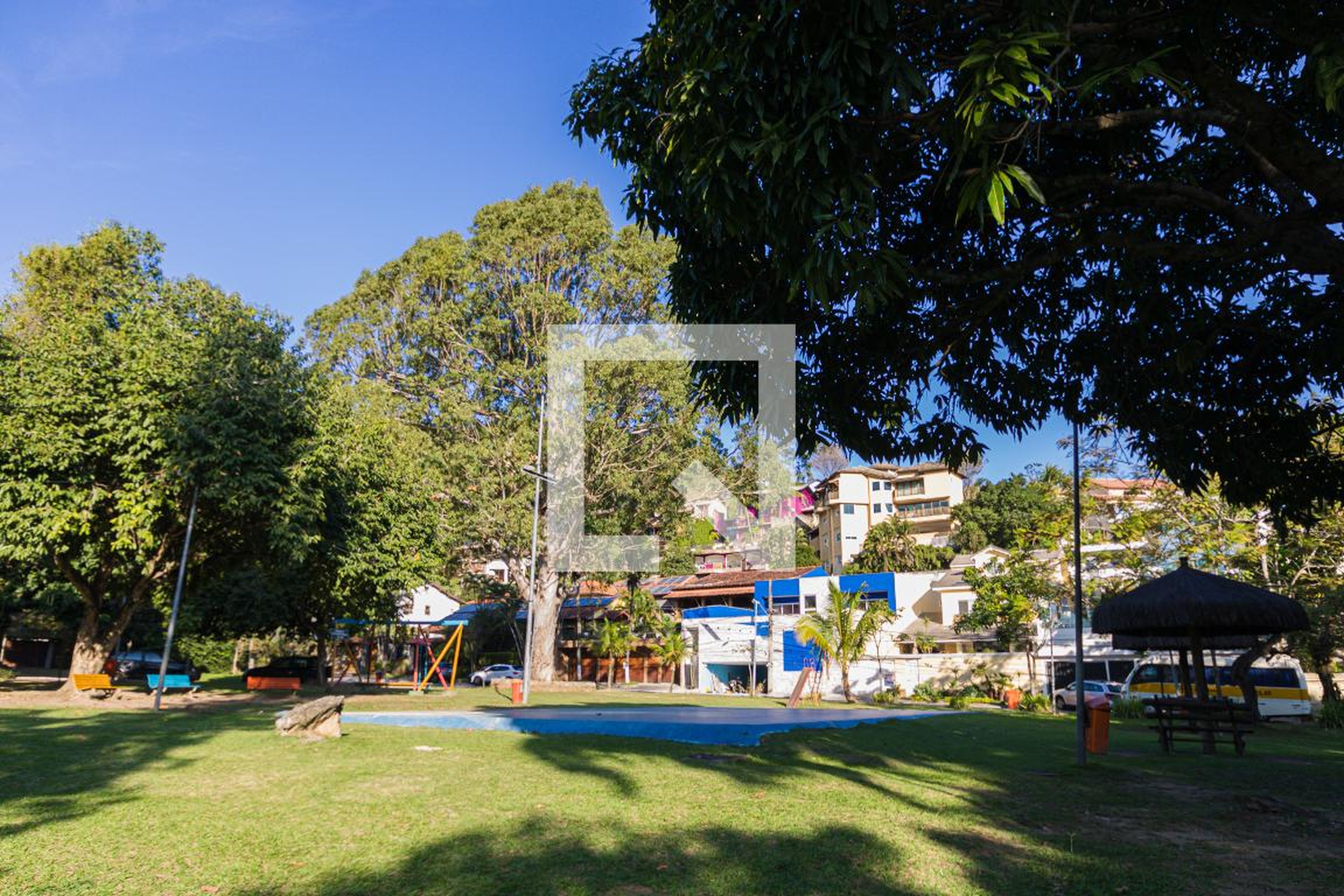 Condomínio Condomínio em Avenida Almirante Silvio Figueiredo, 499