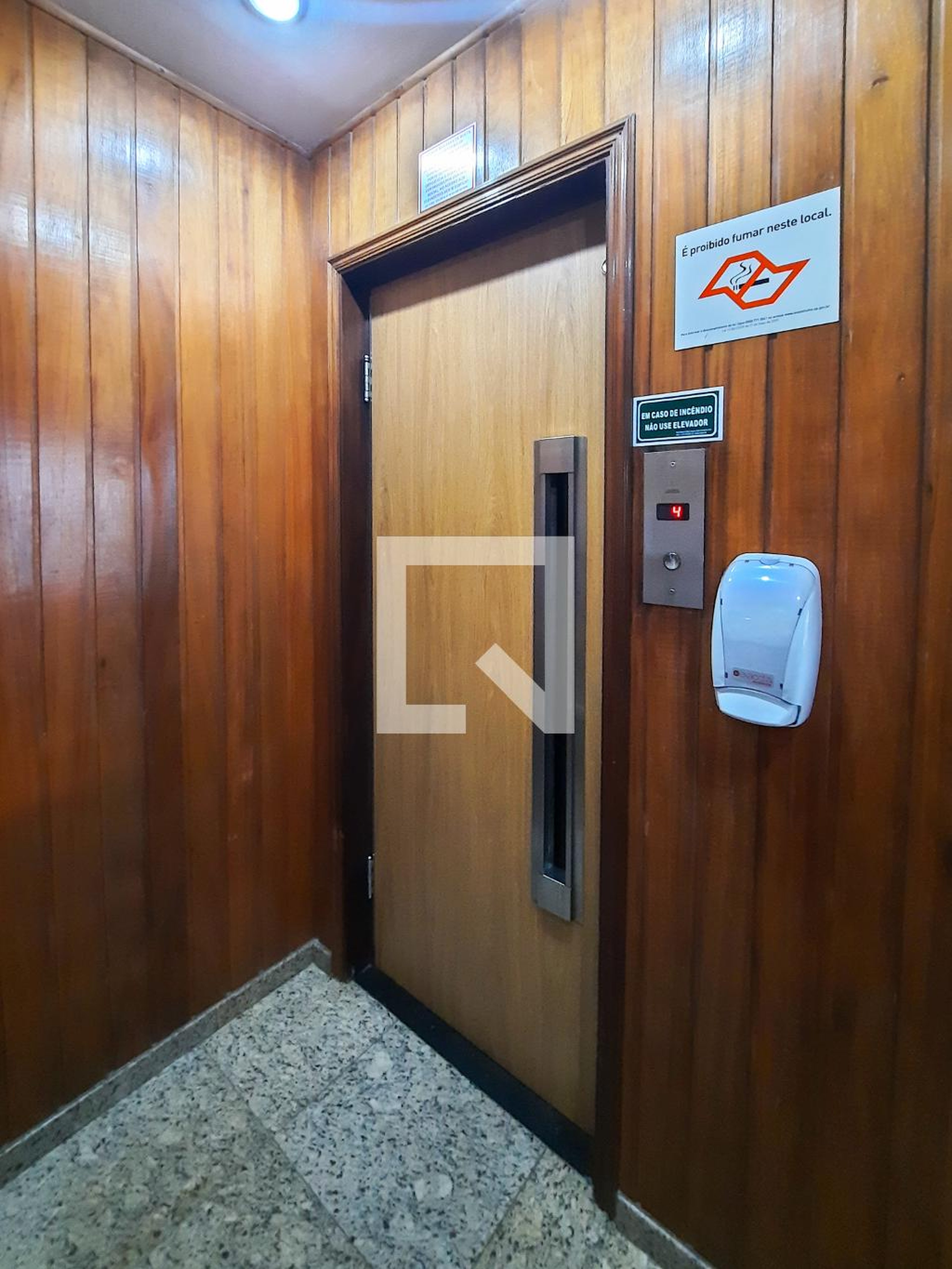 Elevador - Edifício Vera