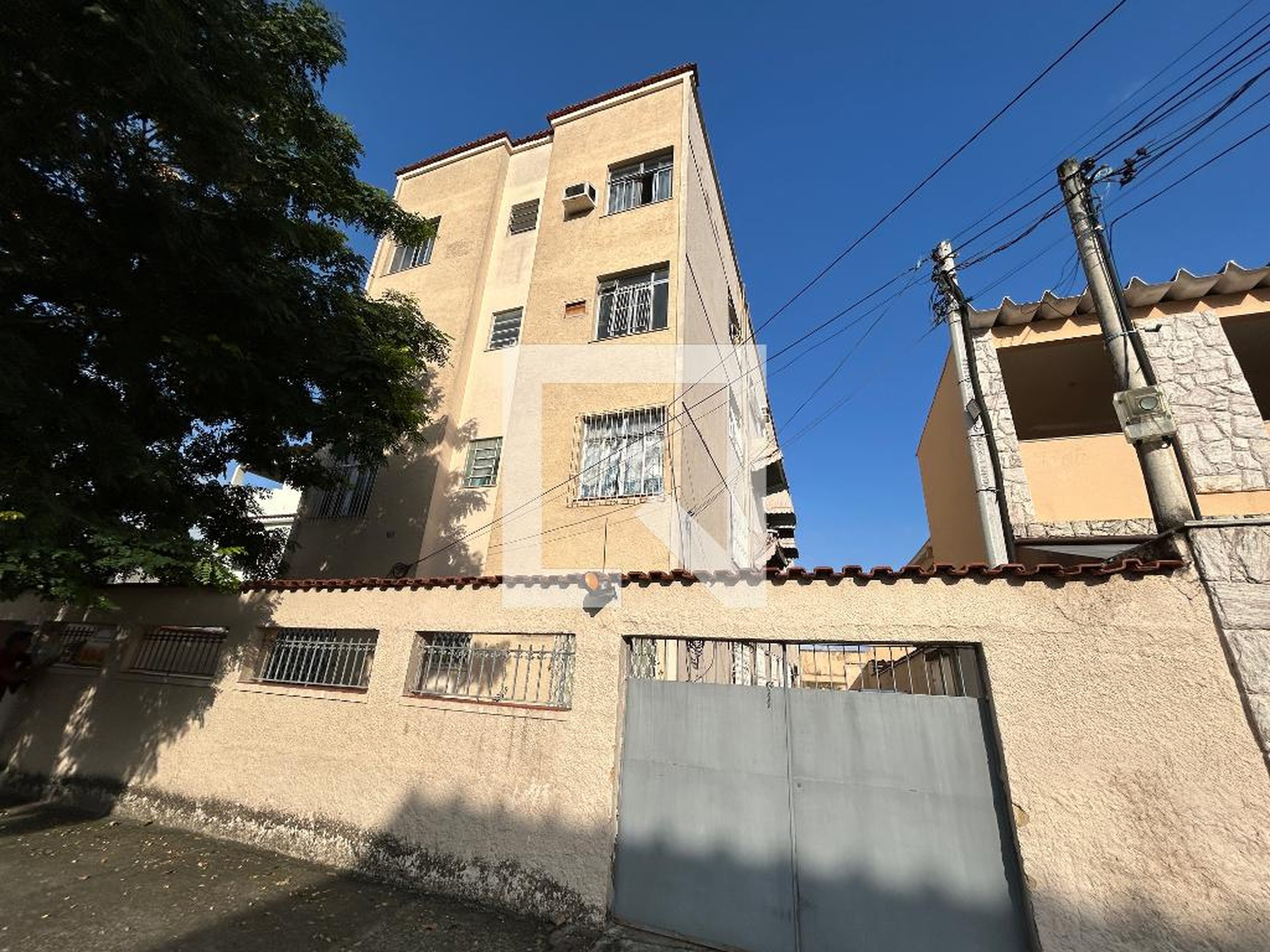 Fachada Condomínio em Rua Coronel Leitão, 175