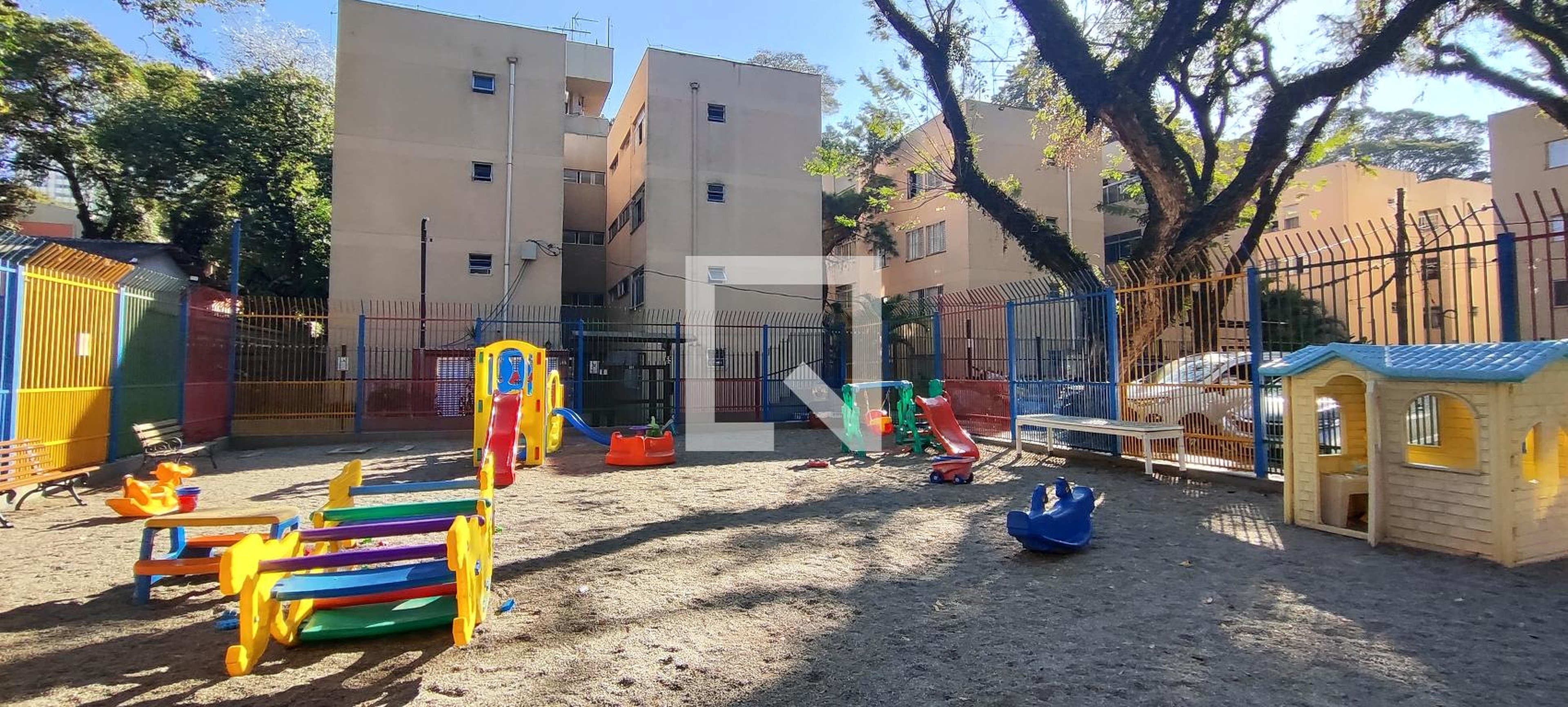 Playground - 2000 Residencial Alto de Pinheiros