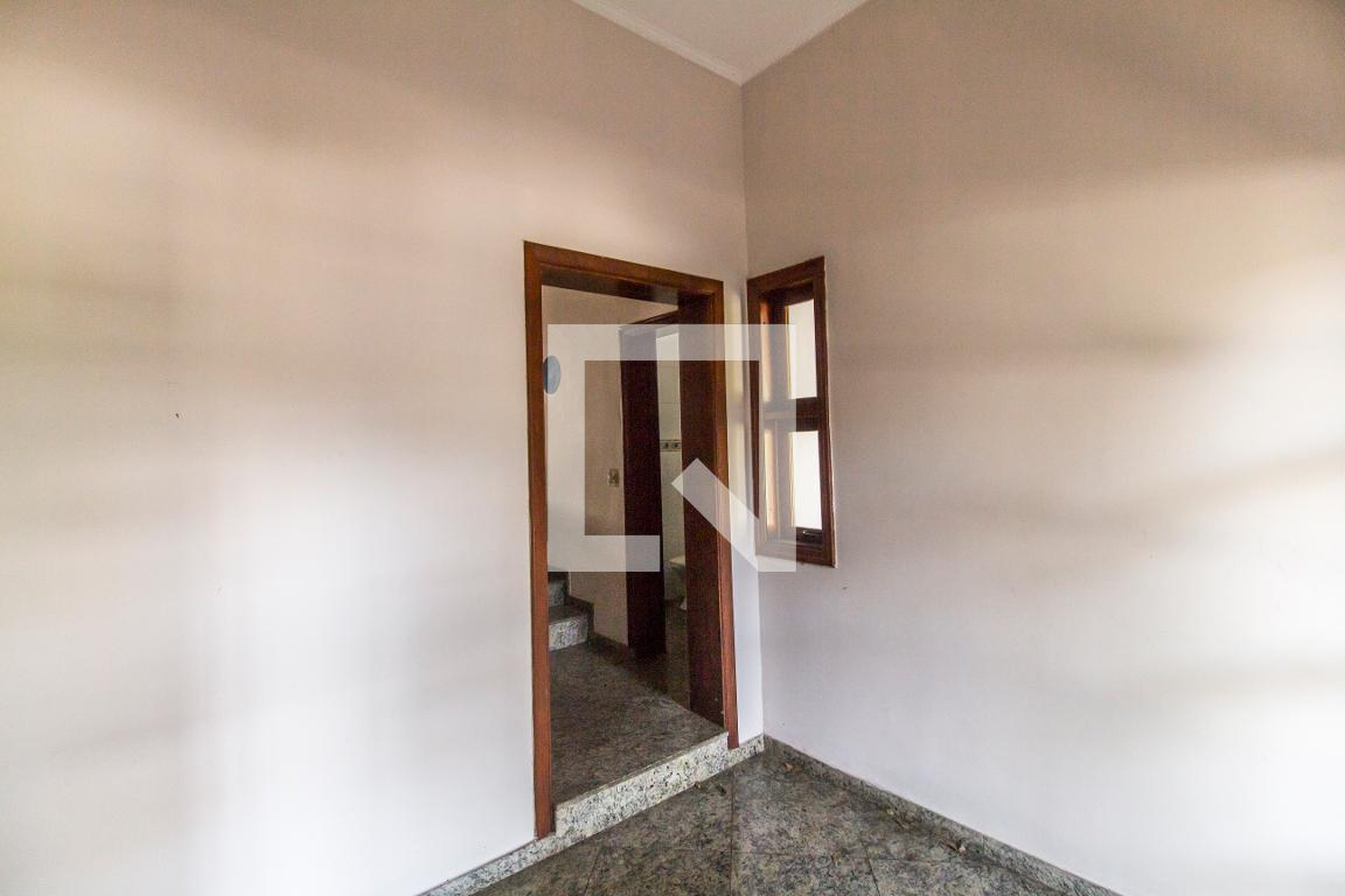 Hall de entrada Condomínio em Alameda Malaquita, 131