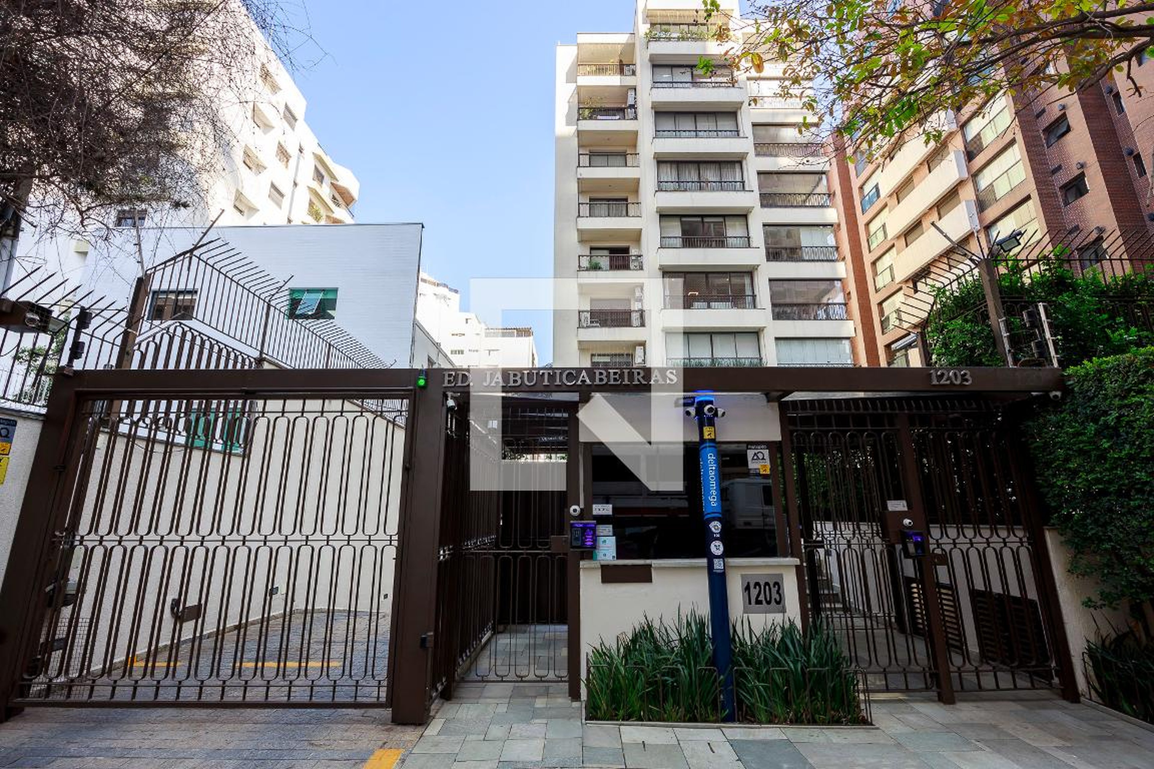 Fachada Condomínio Jaboticabeiras