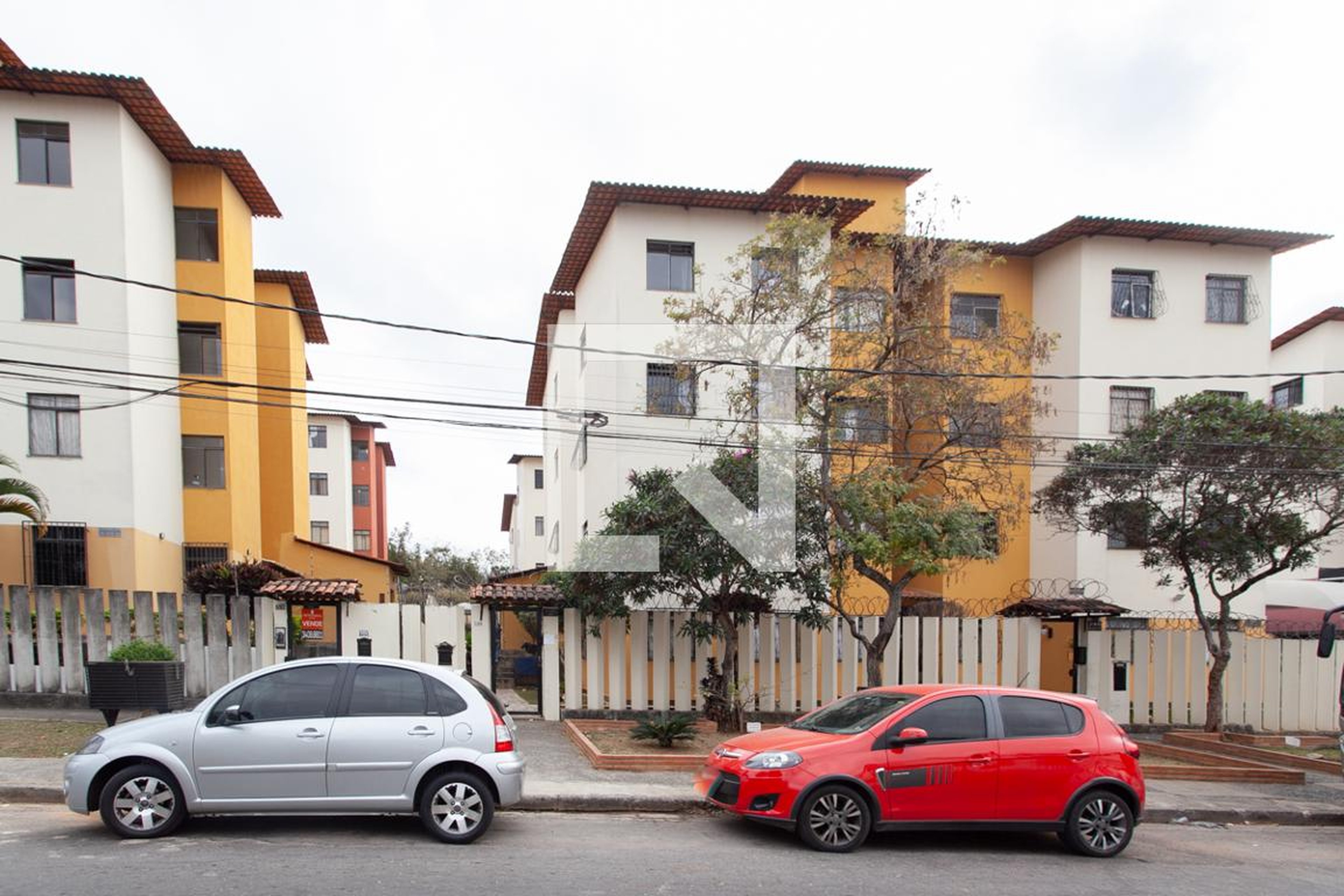 Fachada Condomínio em Rua Antônio de Paiva Meirelles, 260