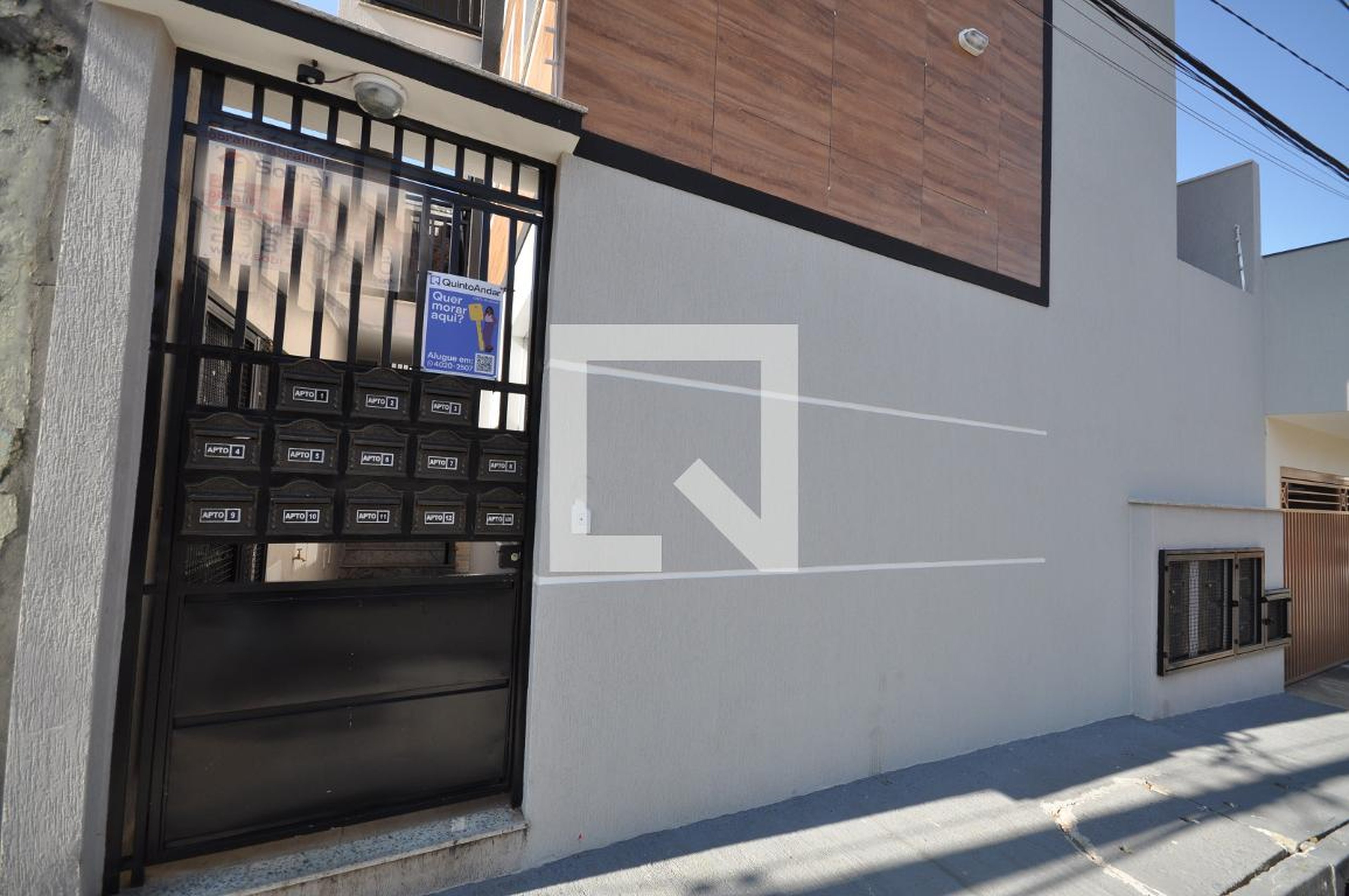 Fachada Condomínio em Rua Maria Cássio, 6