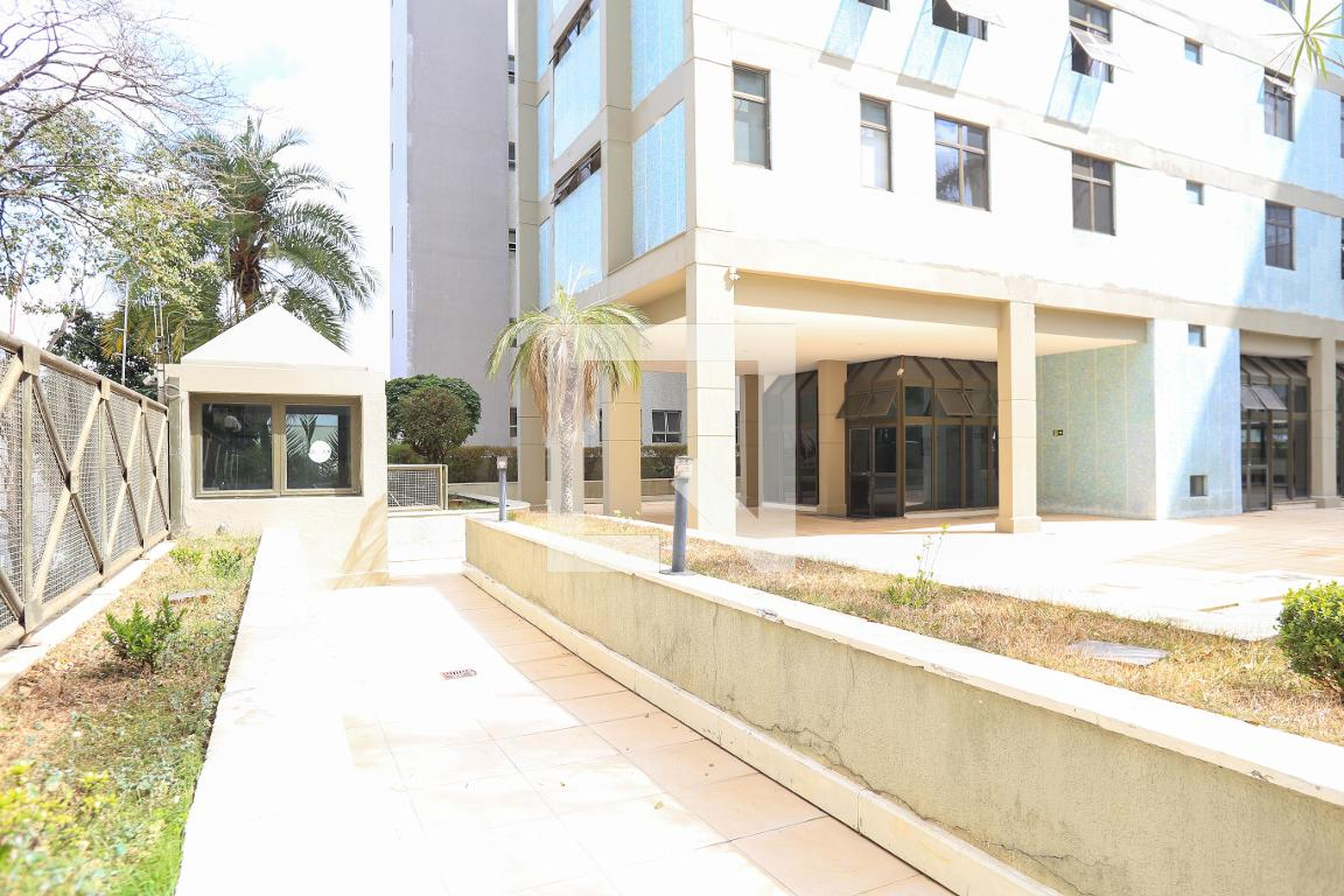 Entrada - Edifício Nivia Newmann