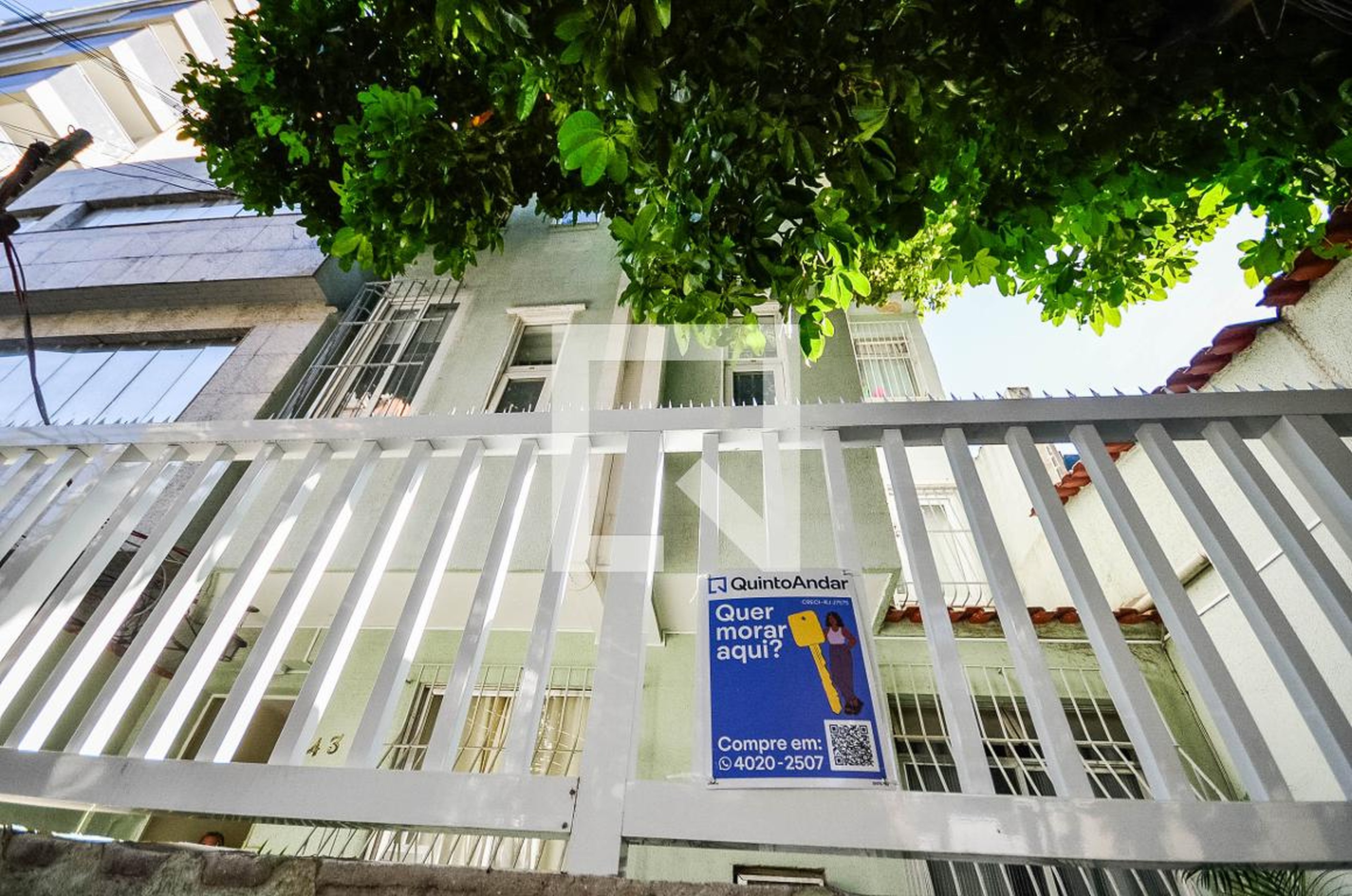 Fachada Condomínio em Rua Professor Gabizo, 43