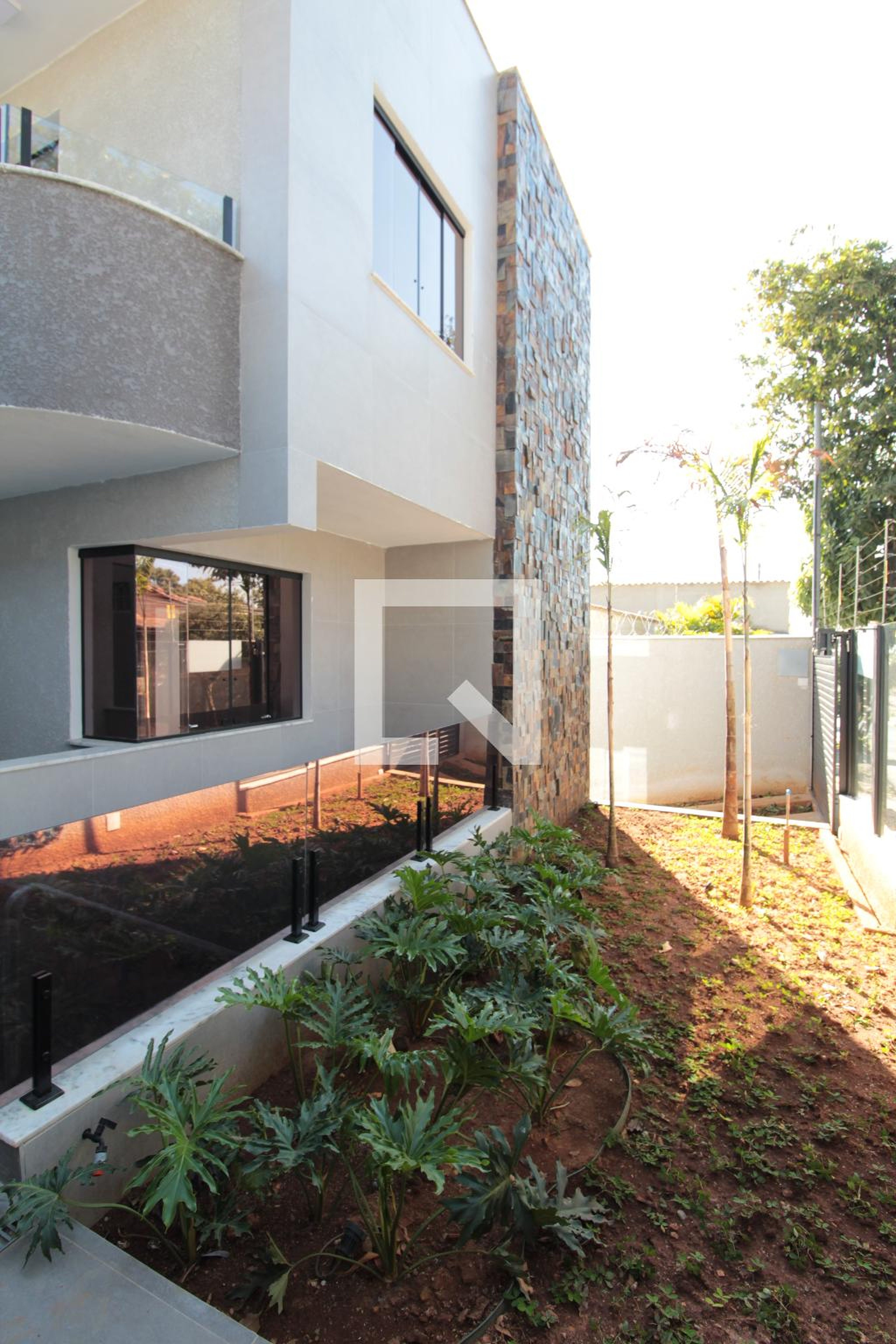 Fachada Condomínio em Rua dos Javaés, 491