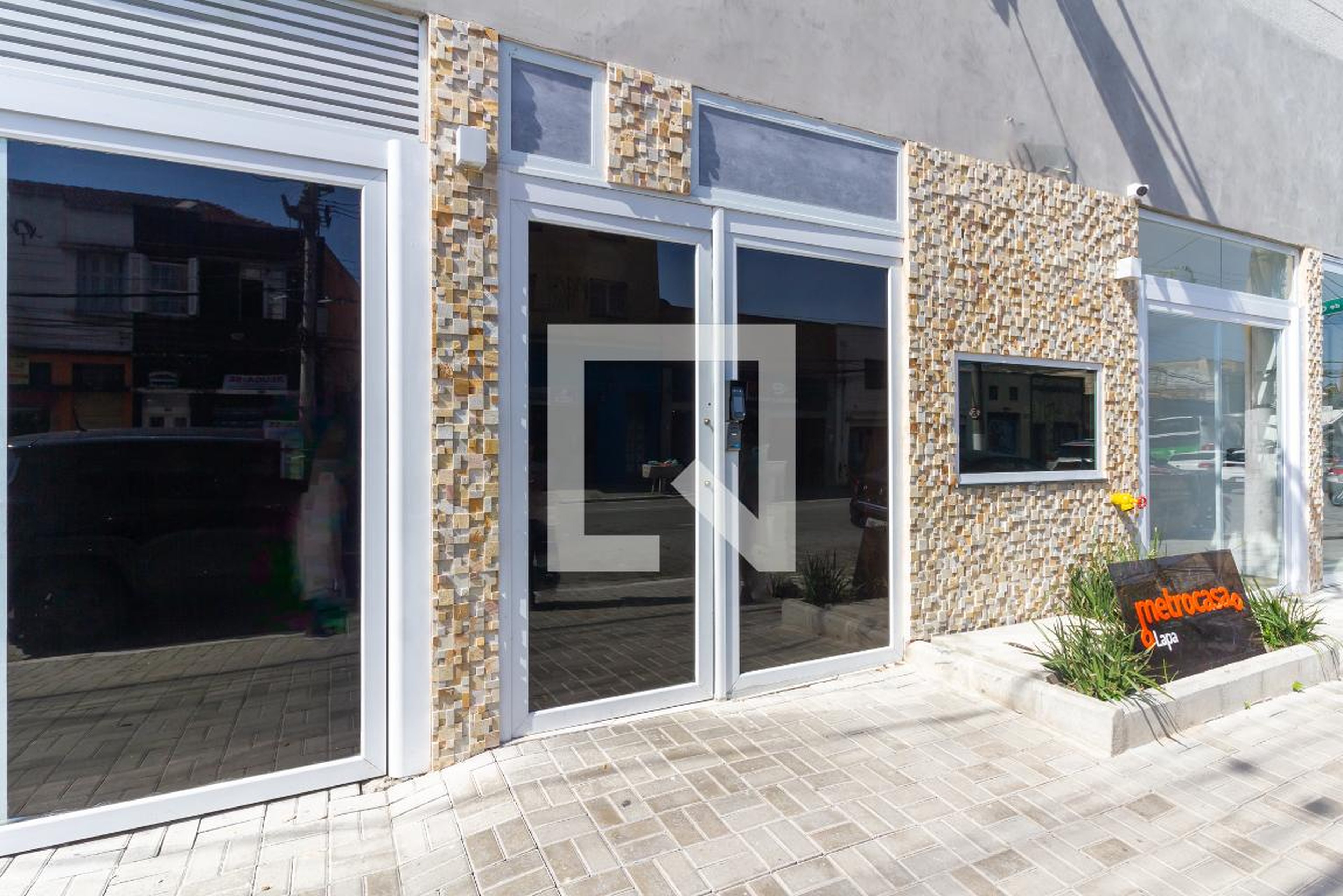 Fachada Condomínio Metrocasa Lapa