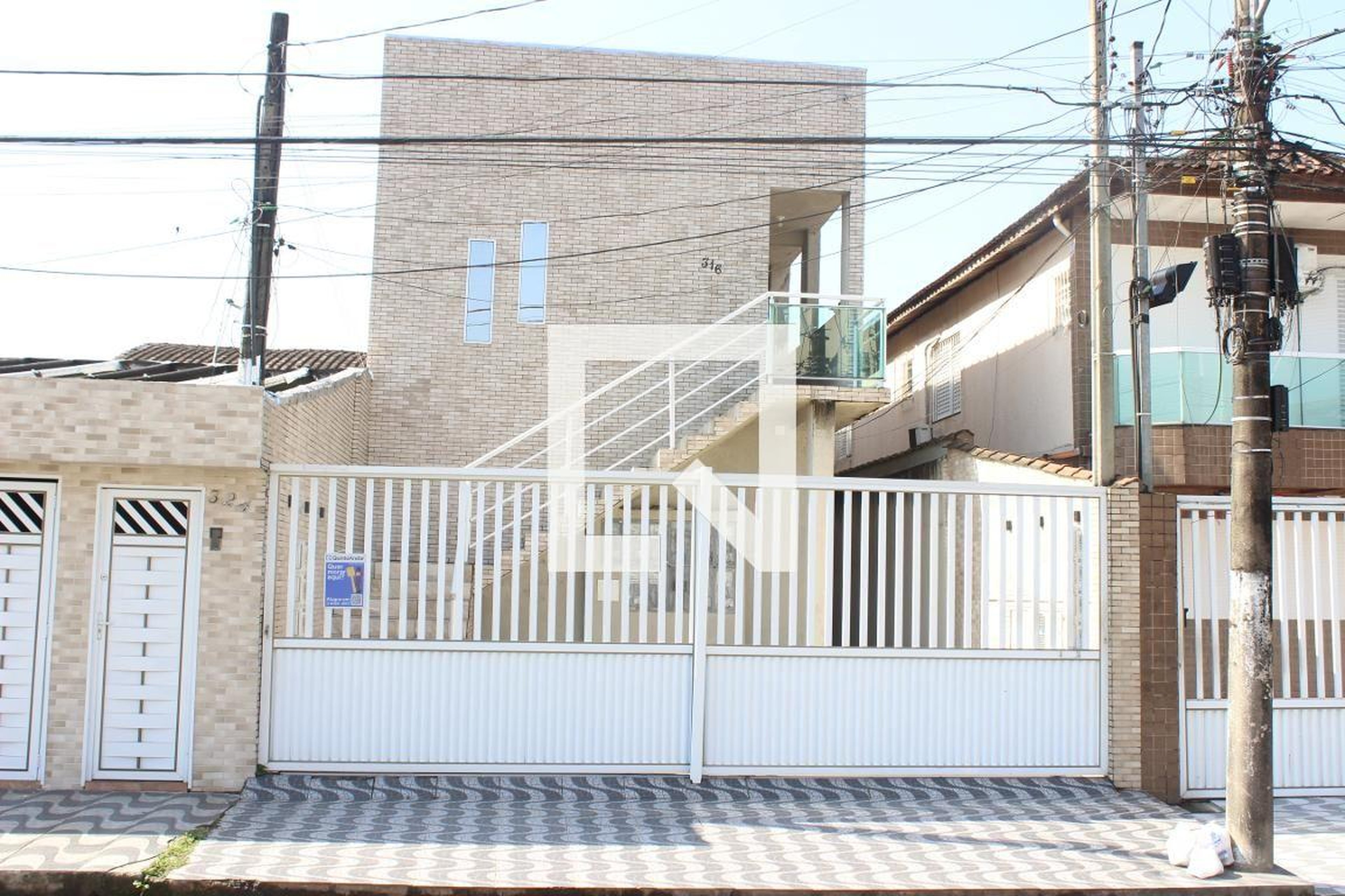 Fachada Condomínio em Rua Antero de Moura, 316