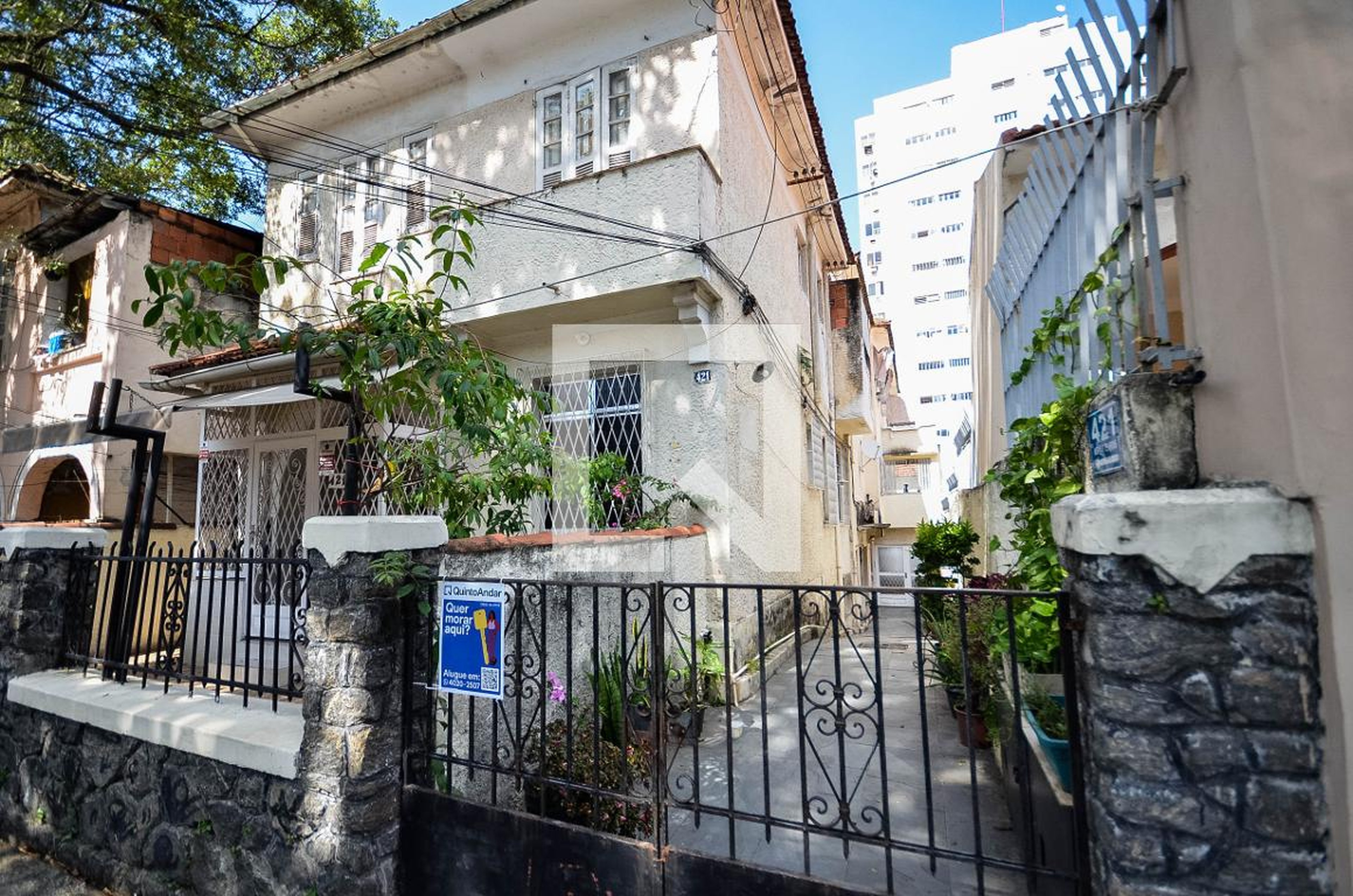 Fachada Condomínio em Rua Visconde de Santa Isabel, 421