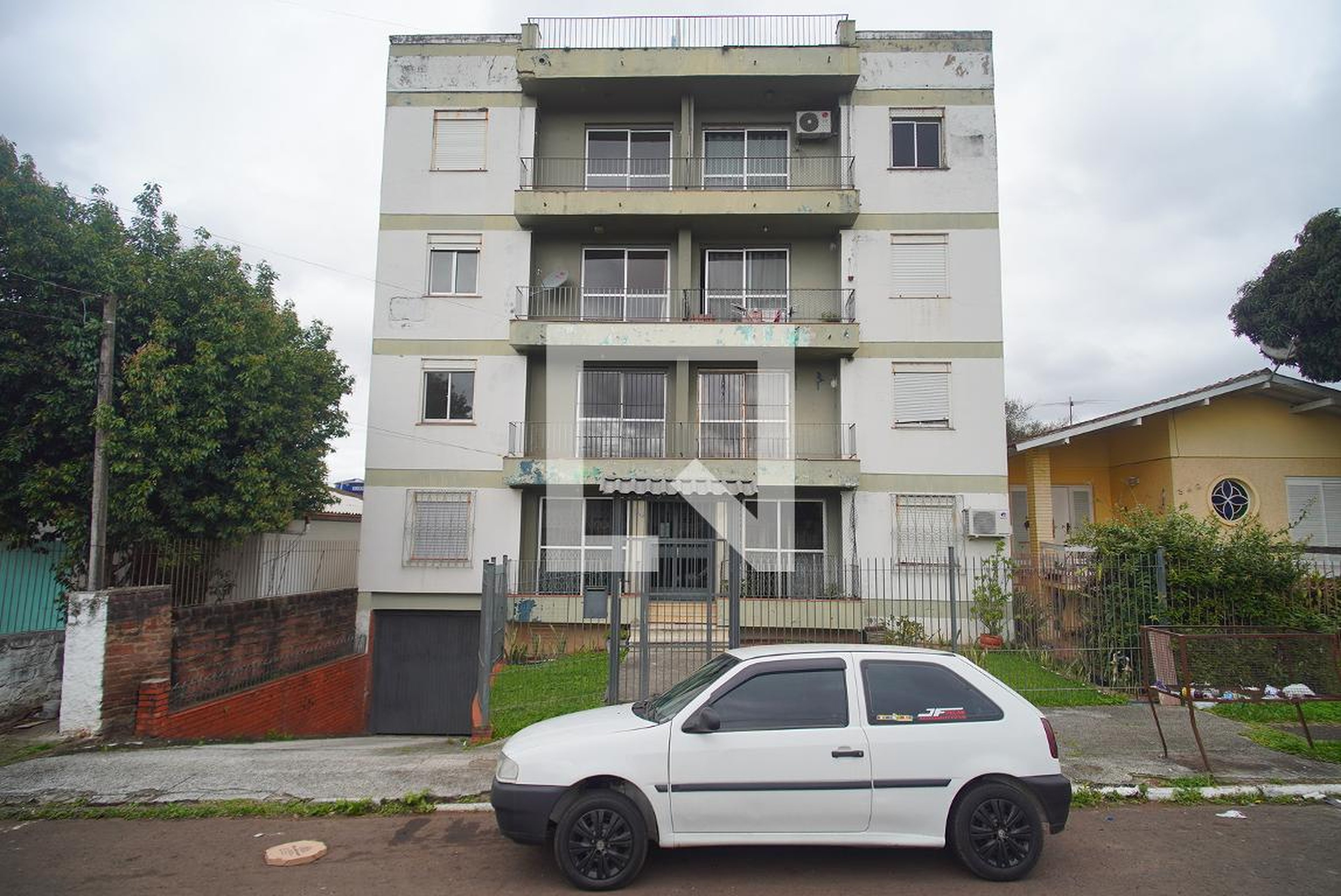Fachada Condomínio em Rua Camaquã, 332