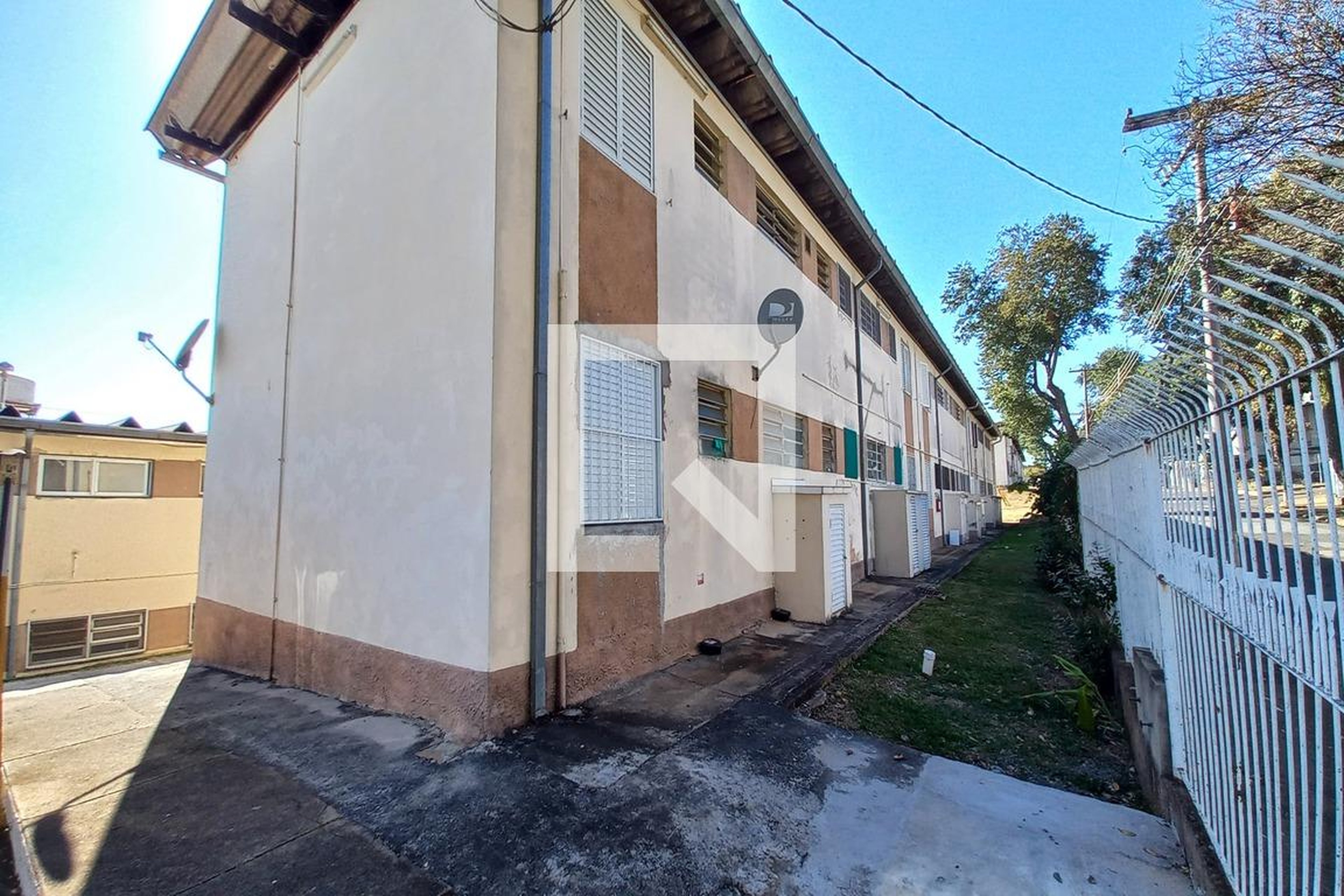 Fachada do Prédio Condomínio Saturno