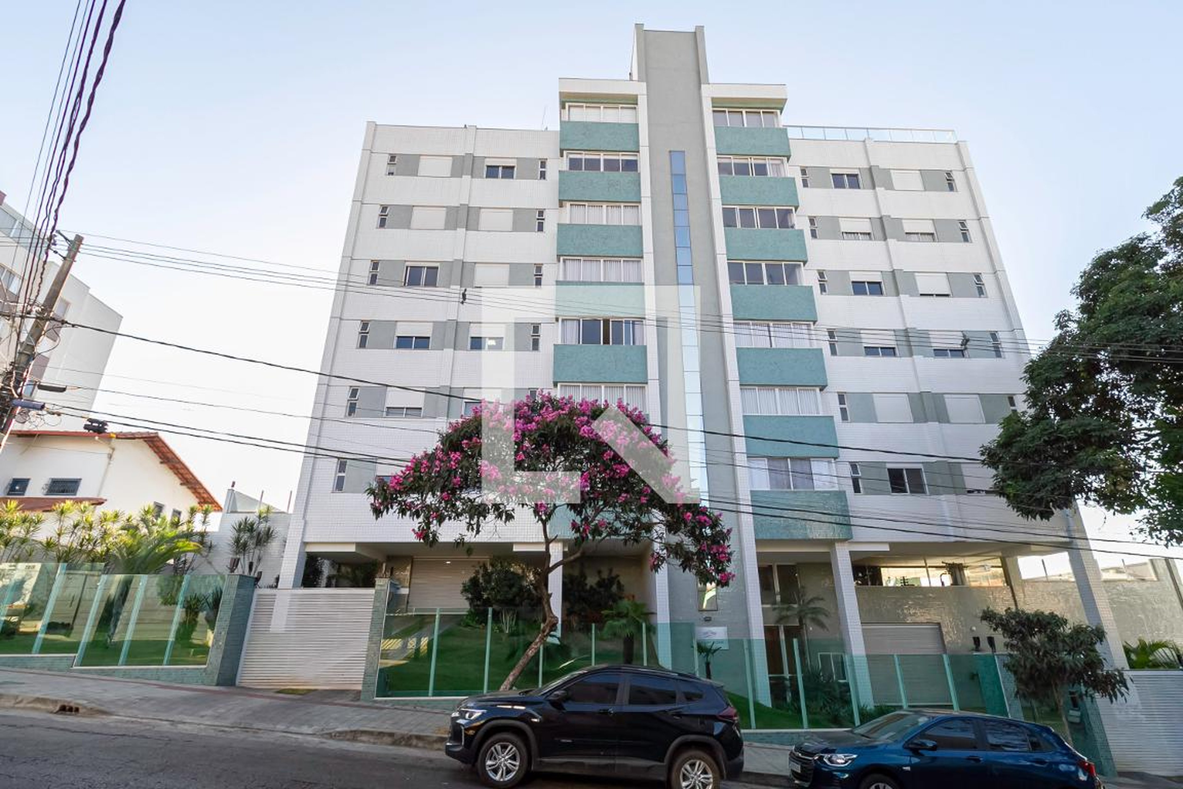 Fachada Condomínio em Rua Castelo Évora, 650