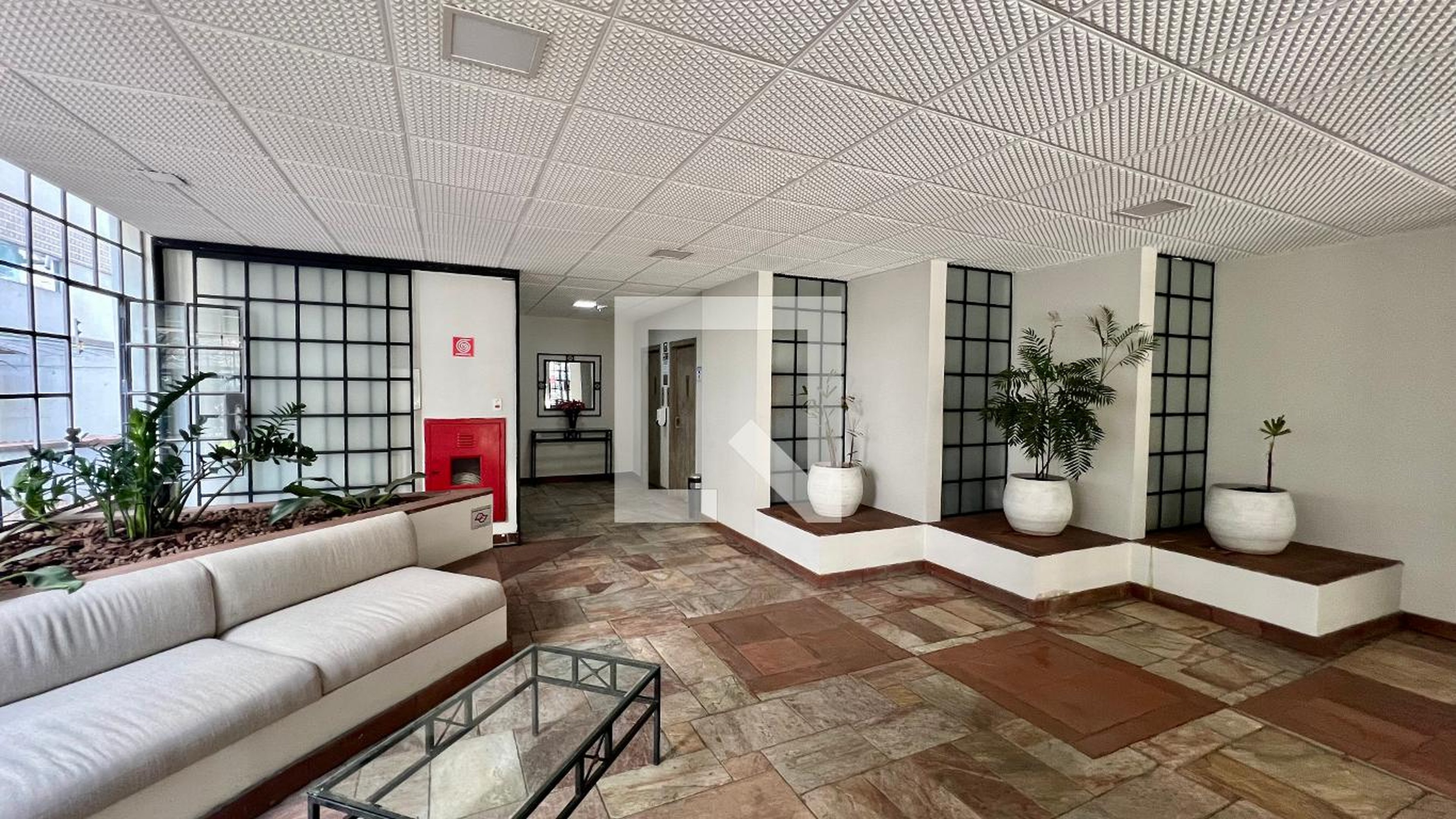 Hall de entrada - Clara