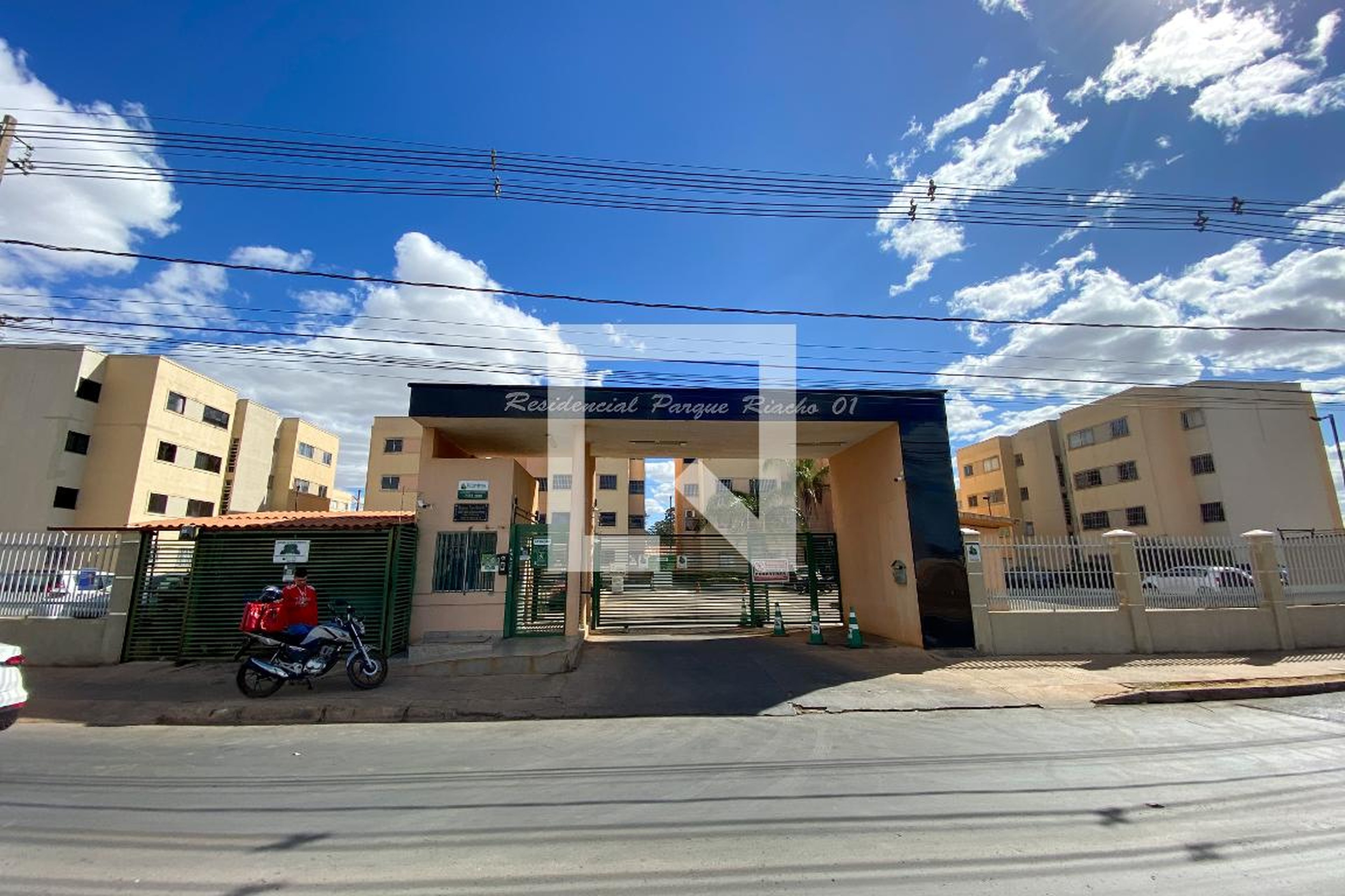 Fachada Condomínio em RIACHO FUNDO II QN 12D CJ 1 LT 2, s/n