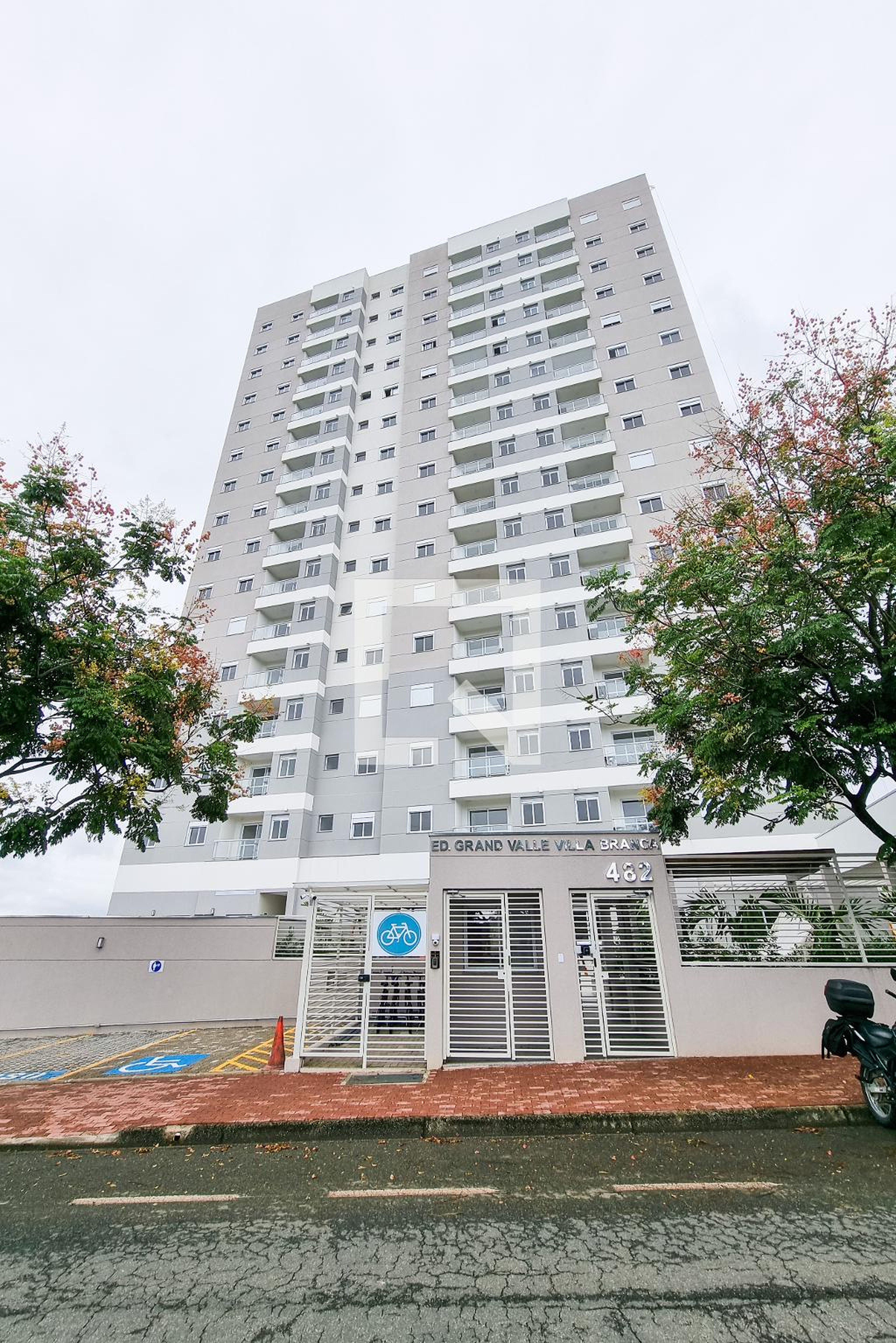 Fachada Condomínio Grand Valle Villa Branca
