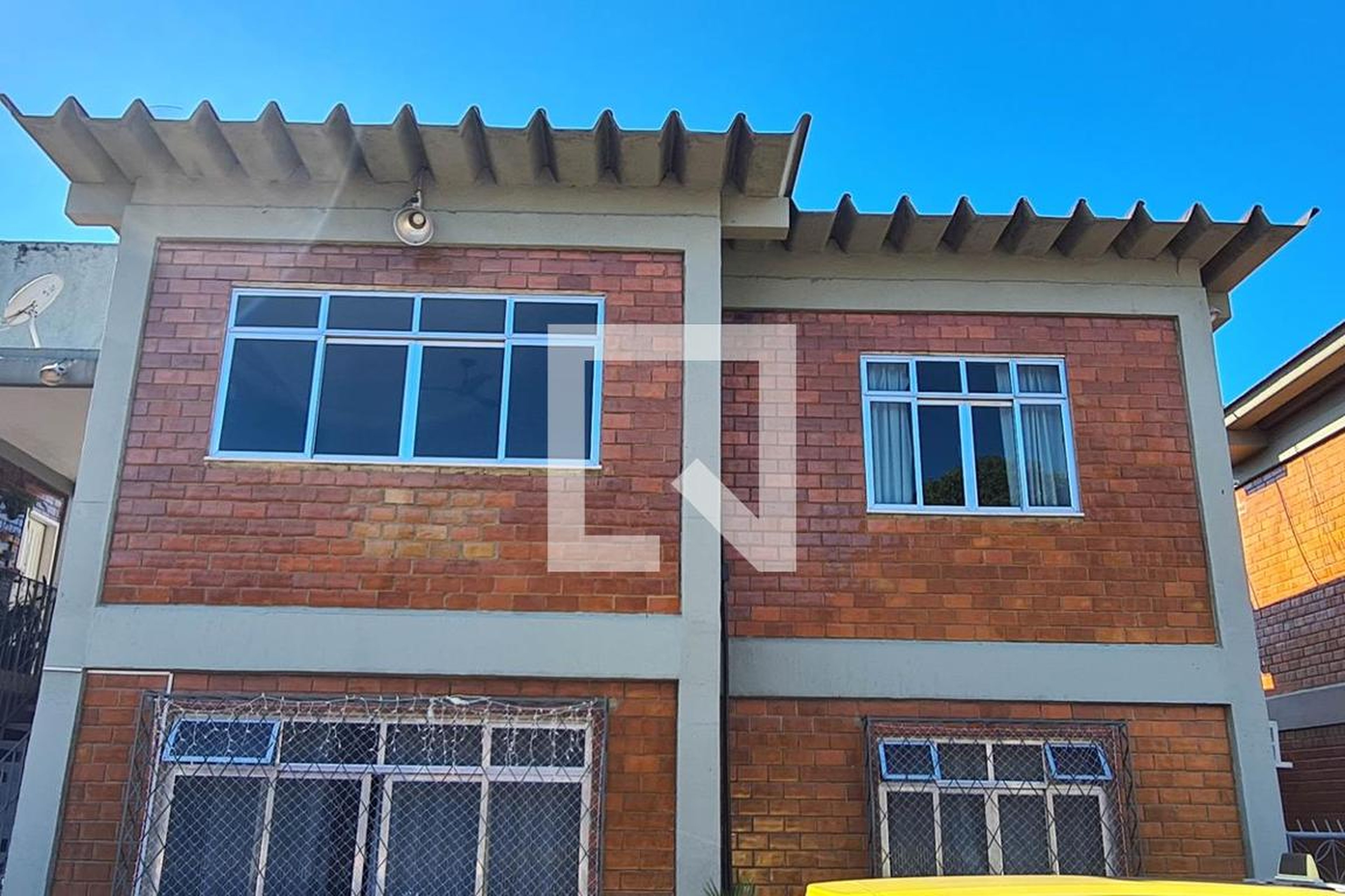 Fachada Condomínio em Rua José Domingues, 165