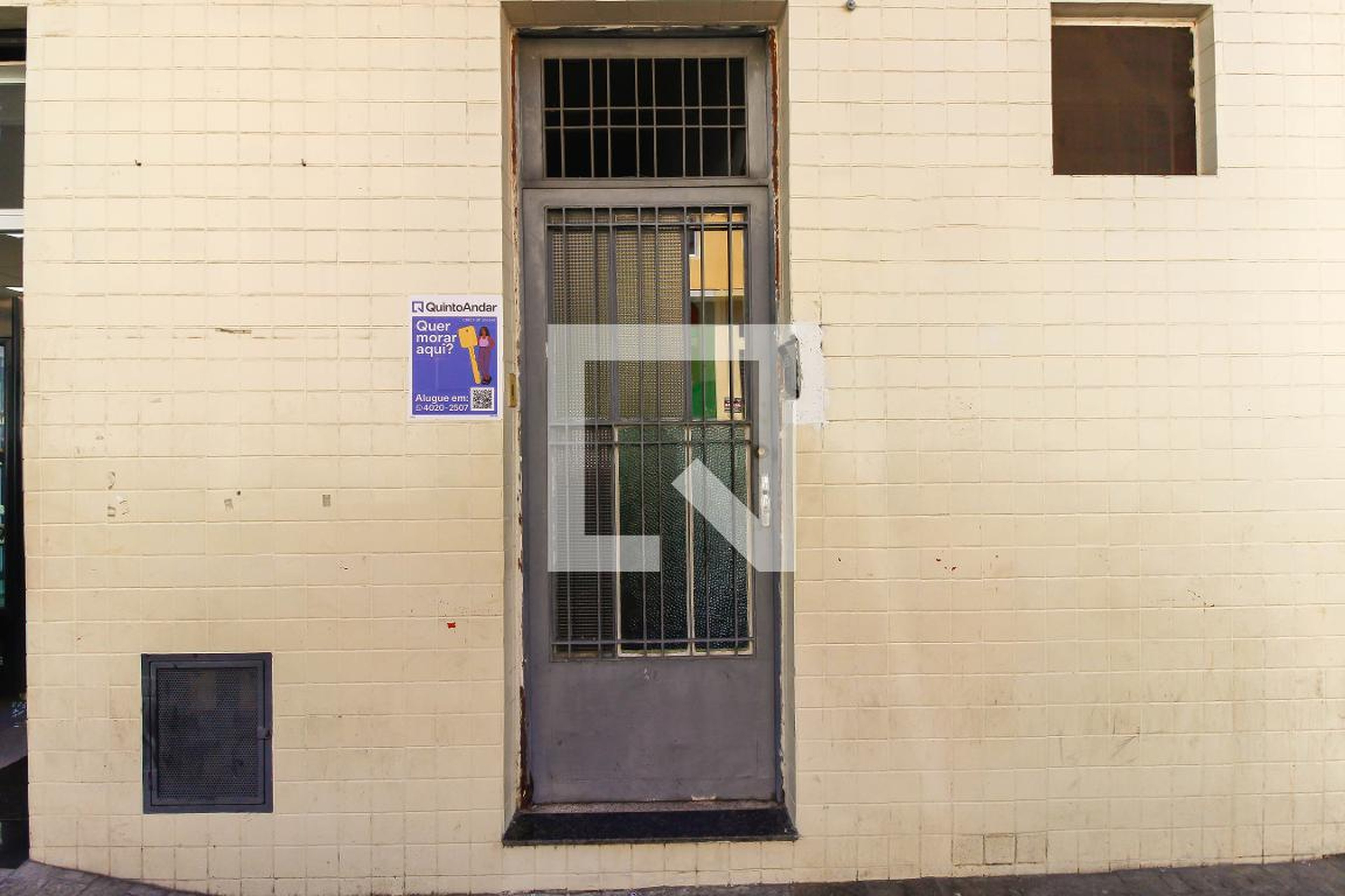 Fachada do Prédio Condomínio em Rua Maniutuba, 21