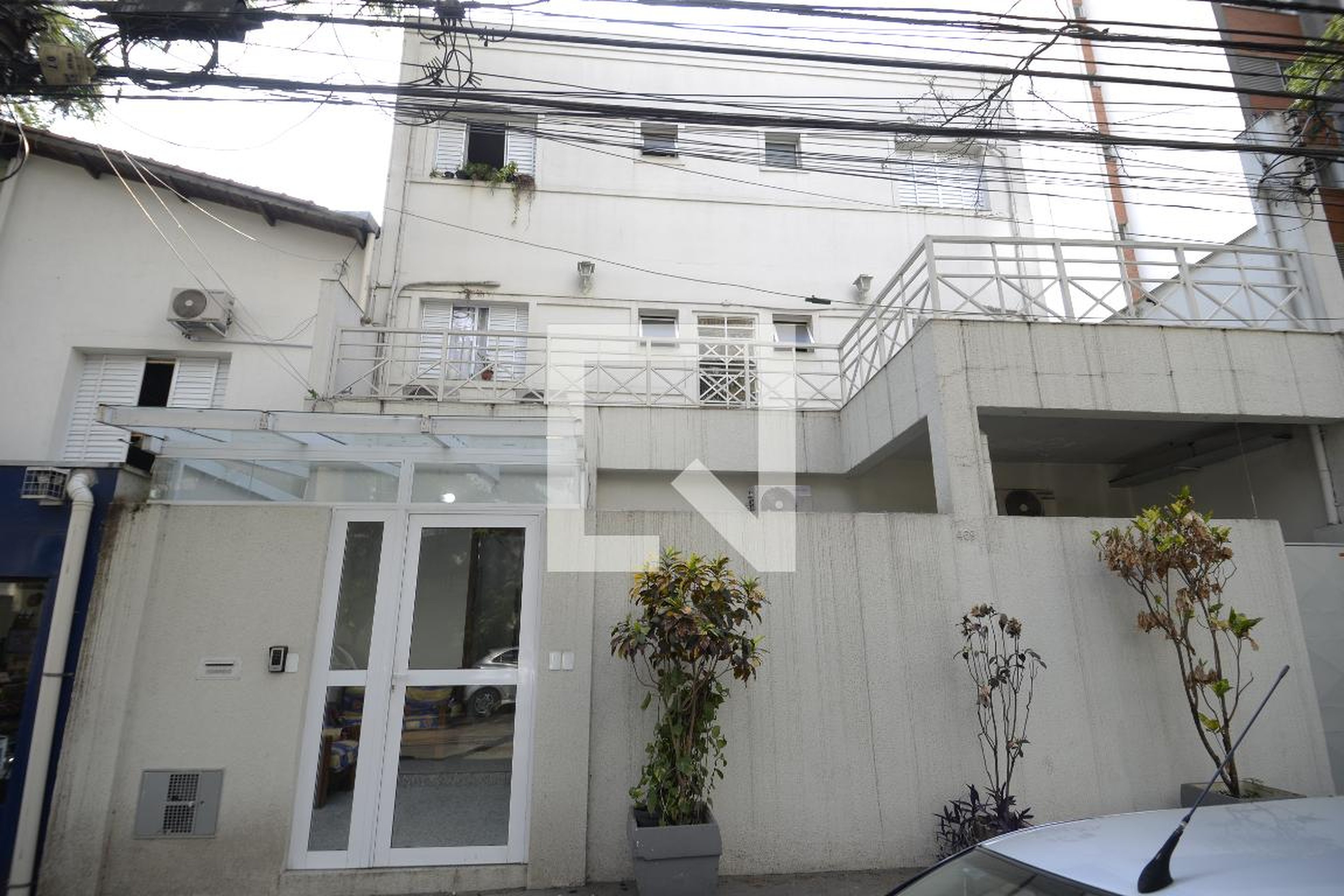 Fachada Condomínio em Rua Caravelas, 468