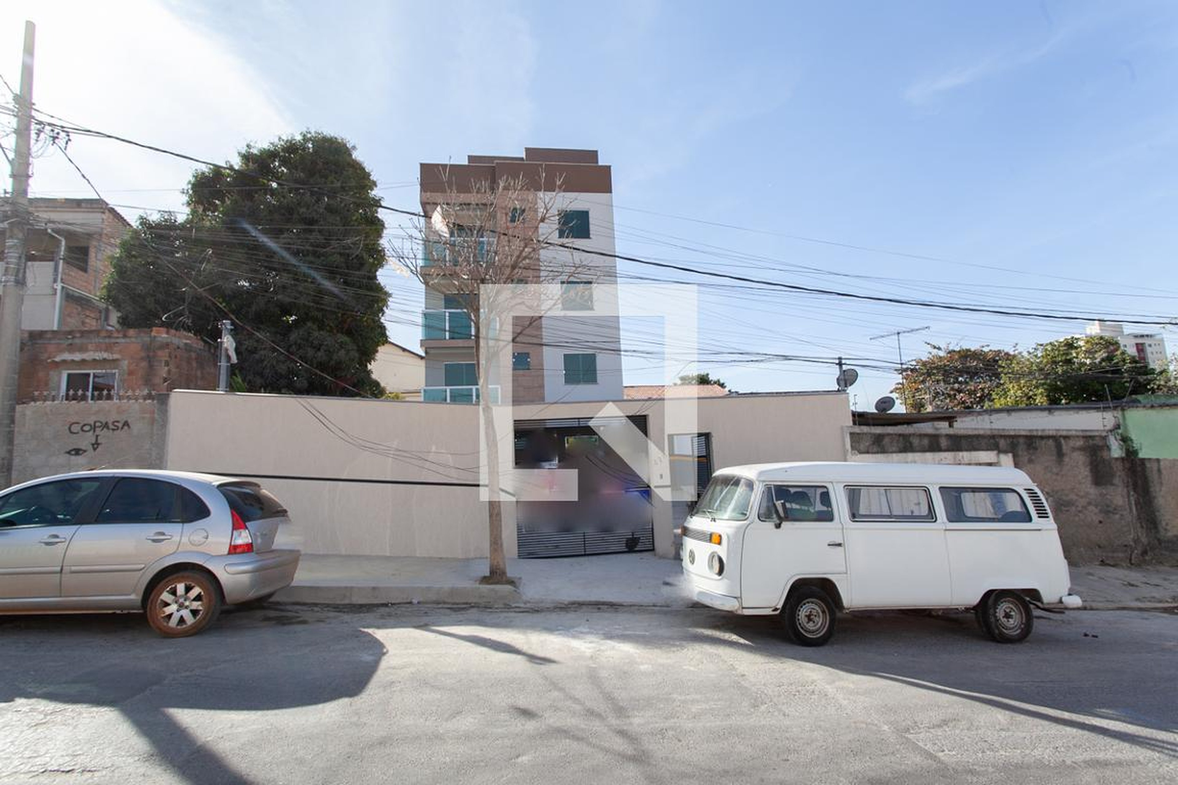Fachada Condomínio em Rua Elisa, 270