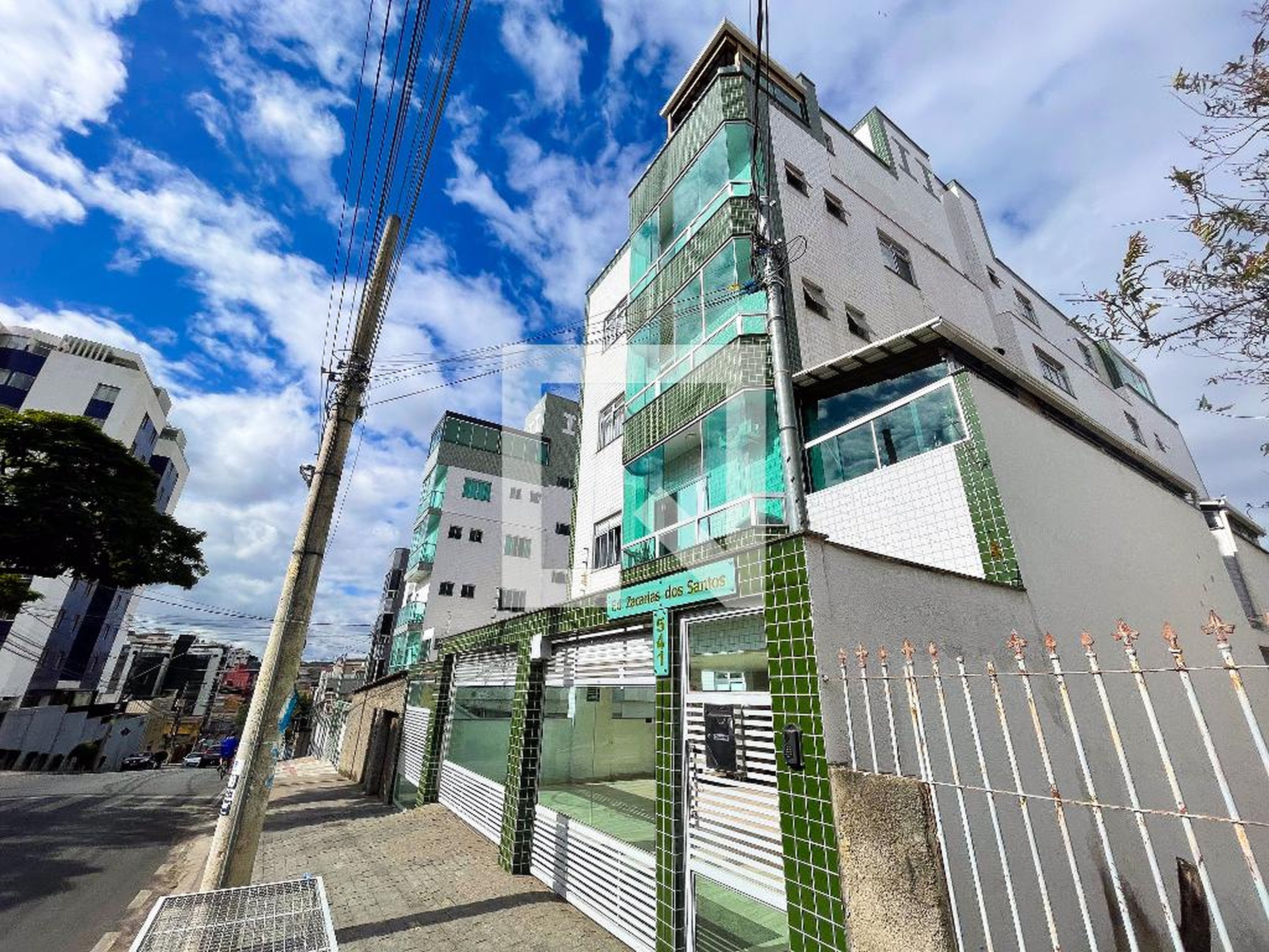 Fachada do Prédio Condomínio em Avenida Pedro Olímpio da Fonseca, 545