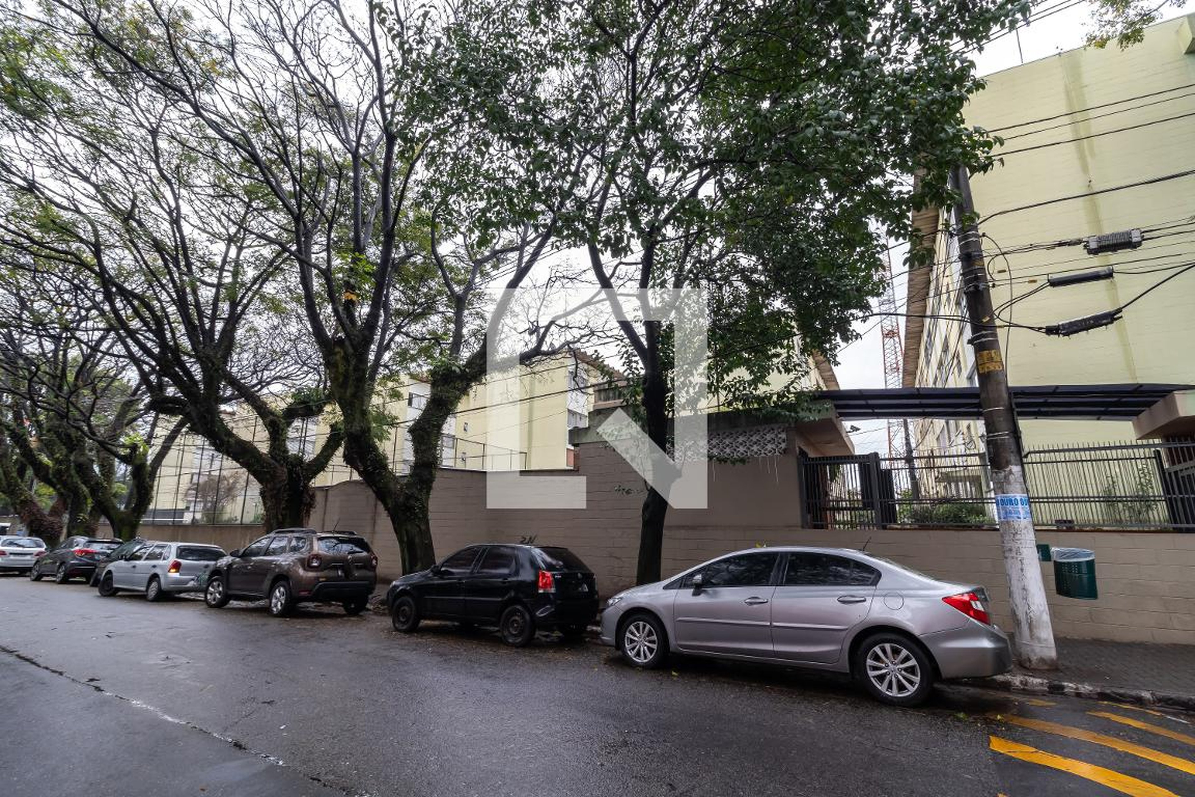 Fachada do Prédio Condomínio em Rua Roque de Morais, 283