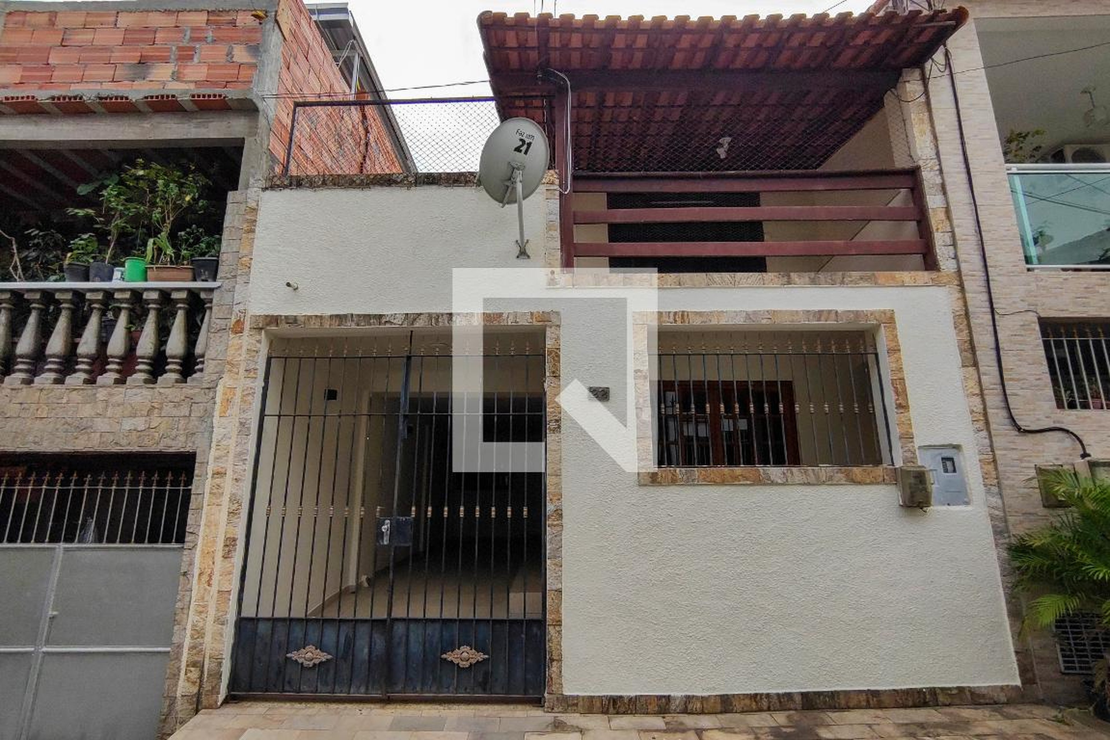 Fachada Condomínio em Rua Doutor Tolêdo Piza, 132