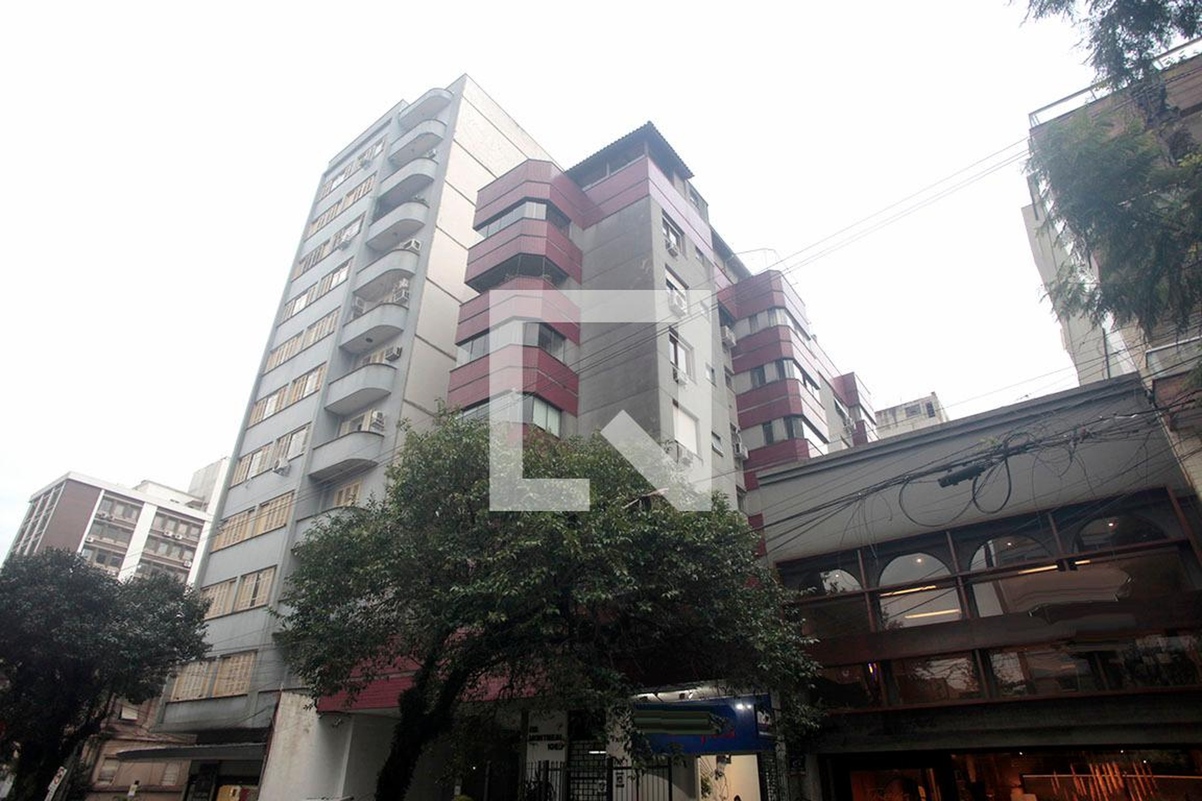 Fachada Condomínio em Avenida Independência, 1060