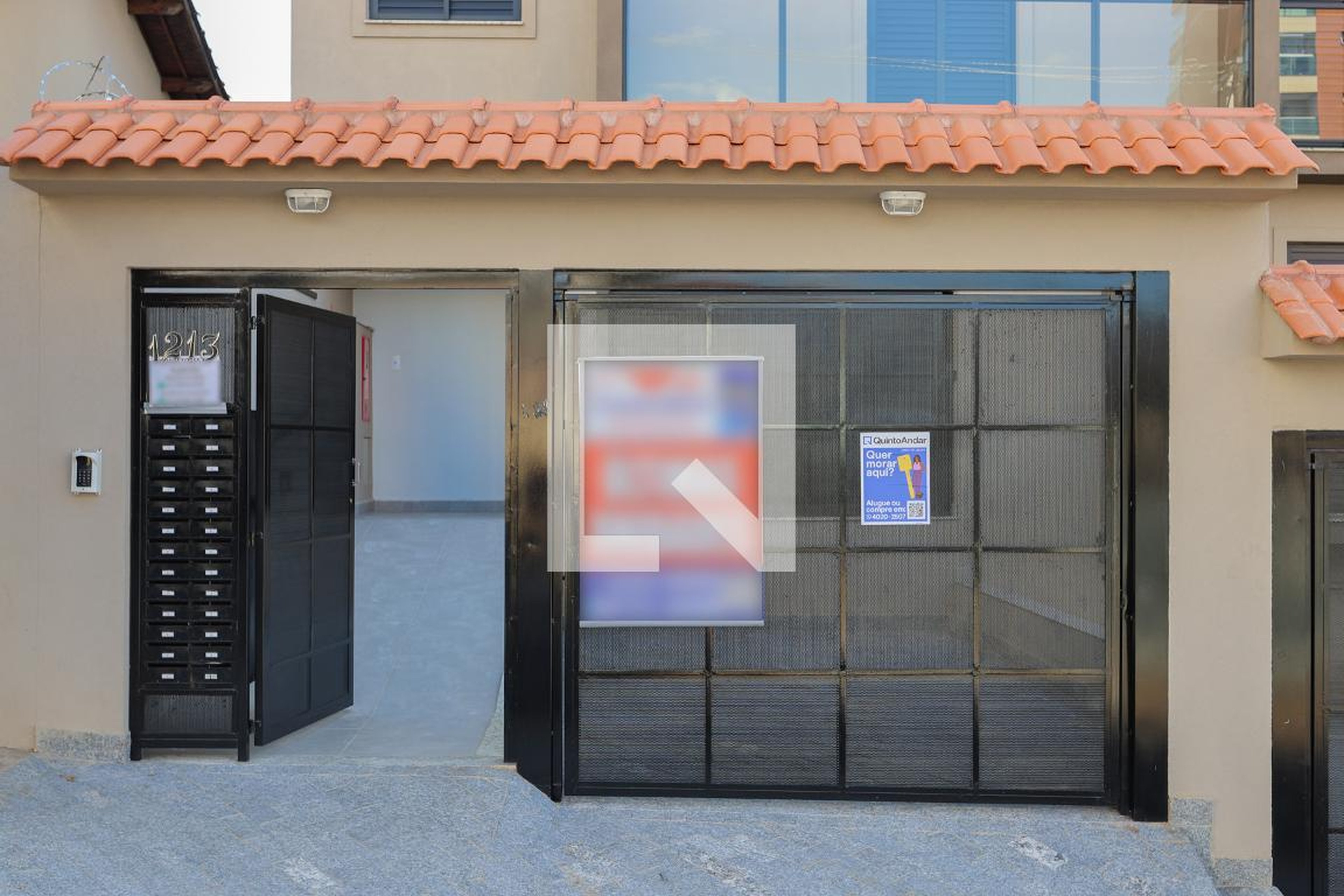 Fachada do condomínio Condomínio em Rua Nova dos Portugueses, 1213