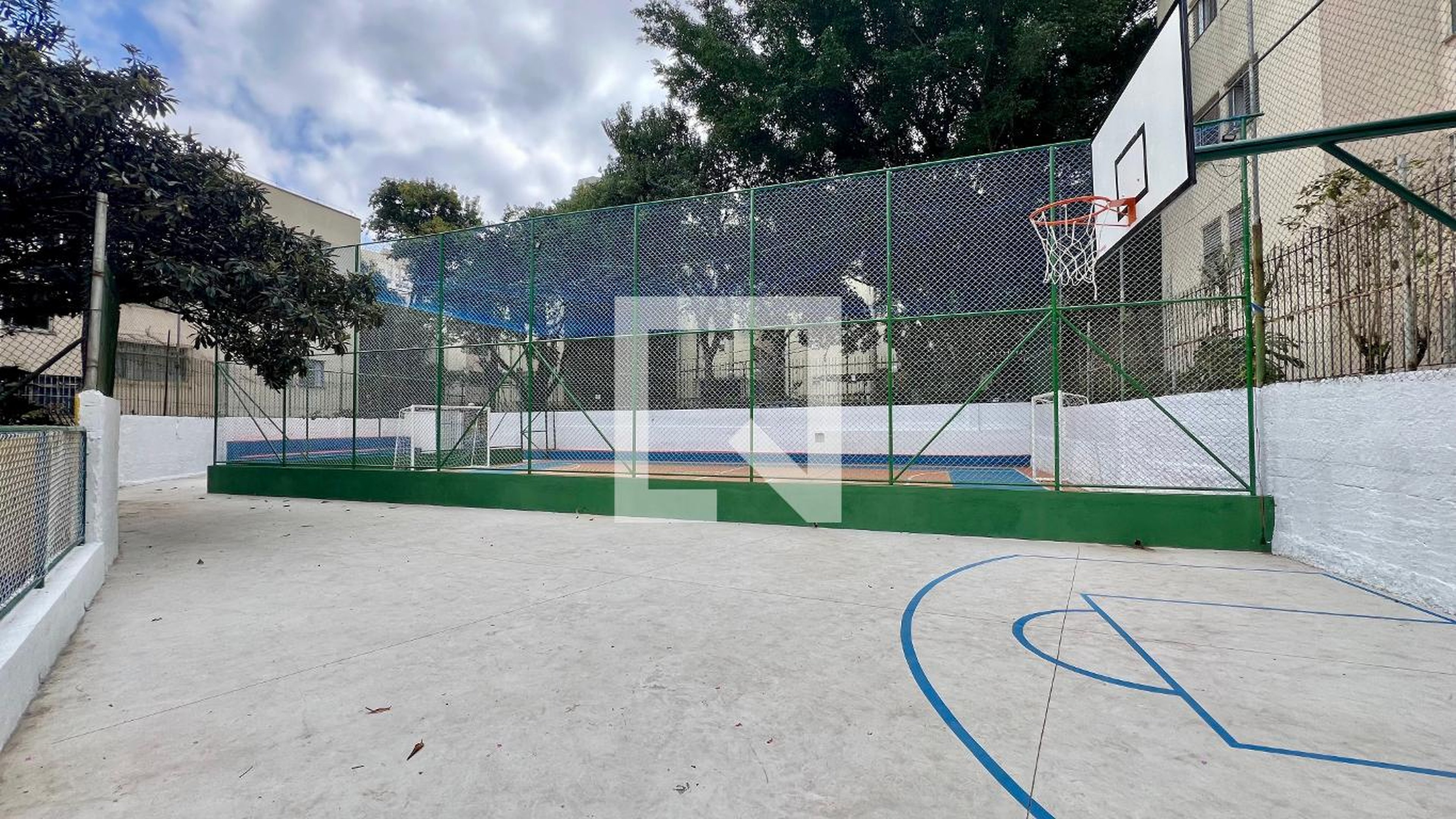 Quadra - Edifício residencial Alto de Pinheiros 2000