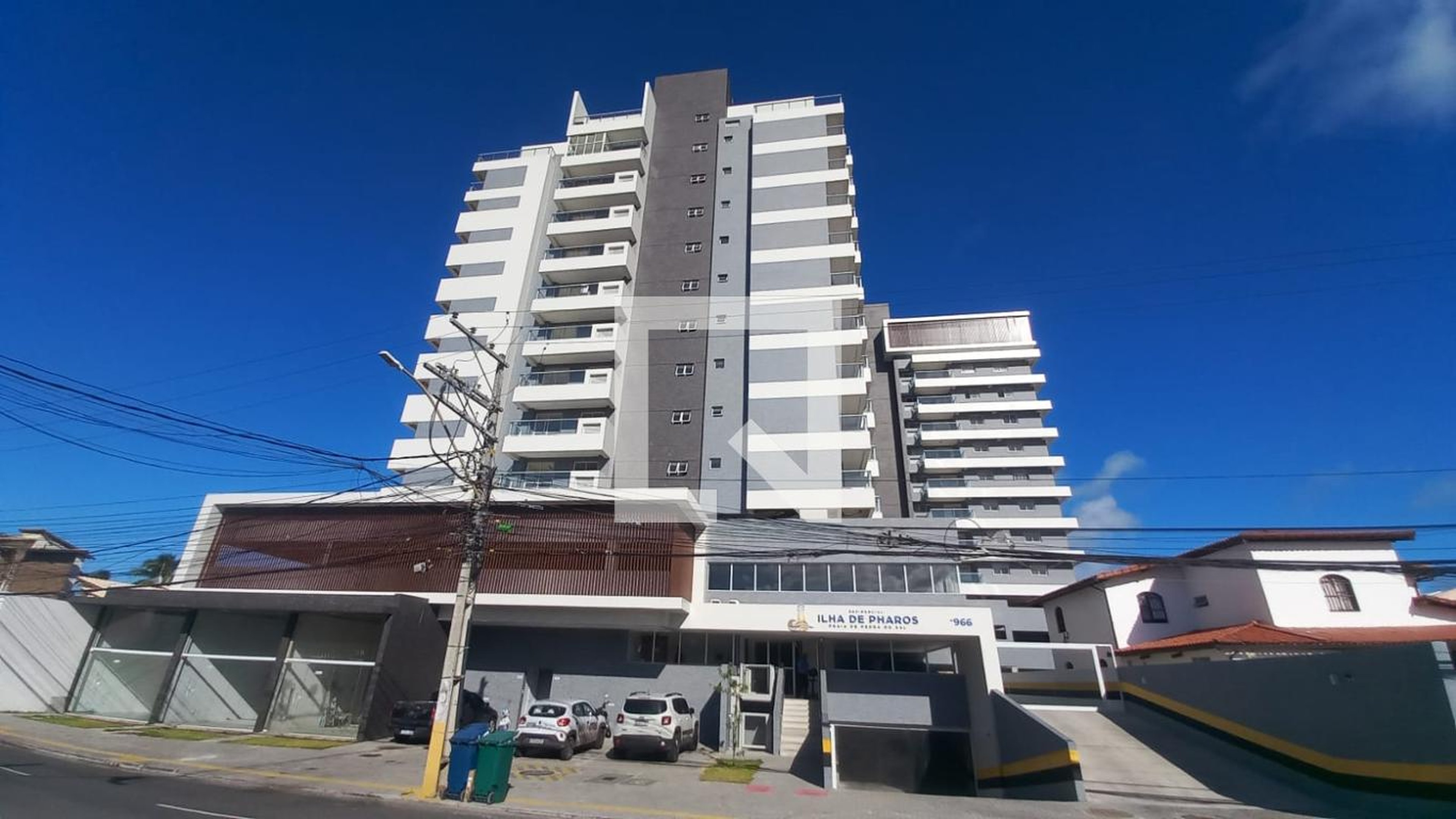 Fachada Condomínio em Avenida General Severino Filho, 85