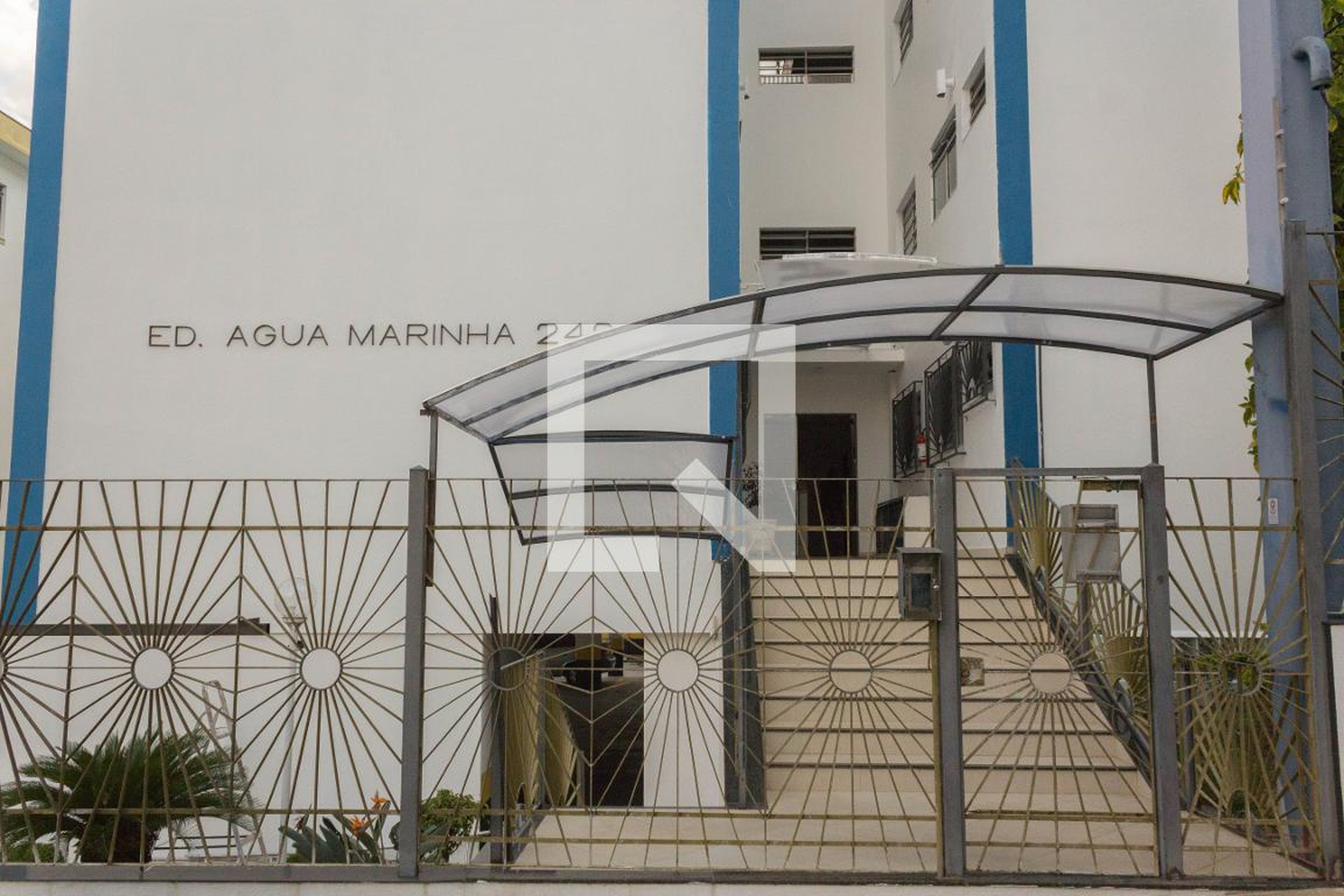 Fachada Condomínio em Rua Dinamarca, 345