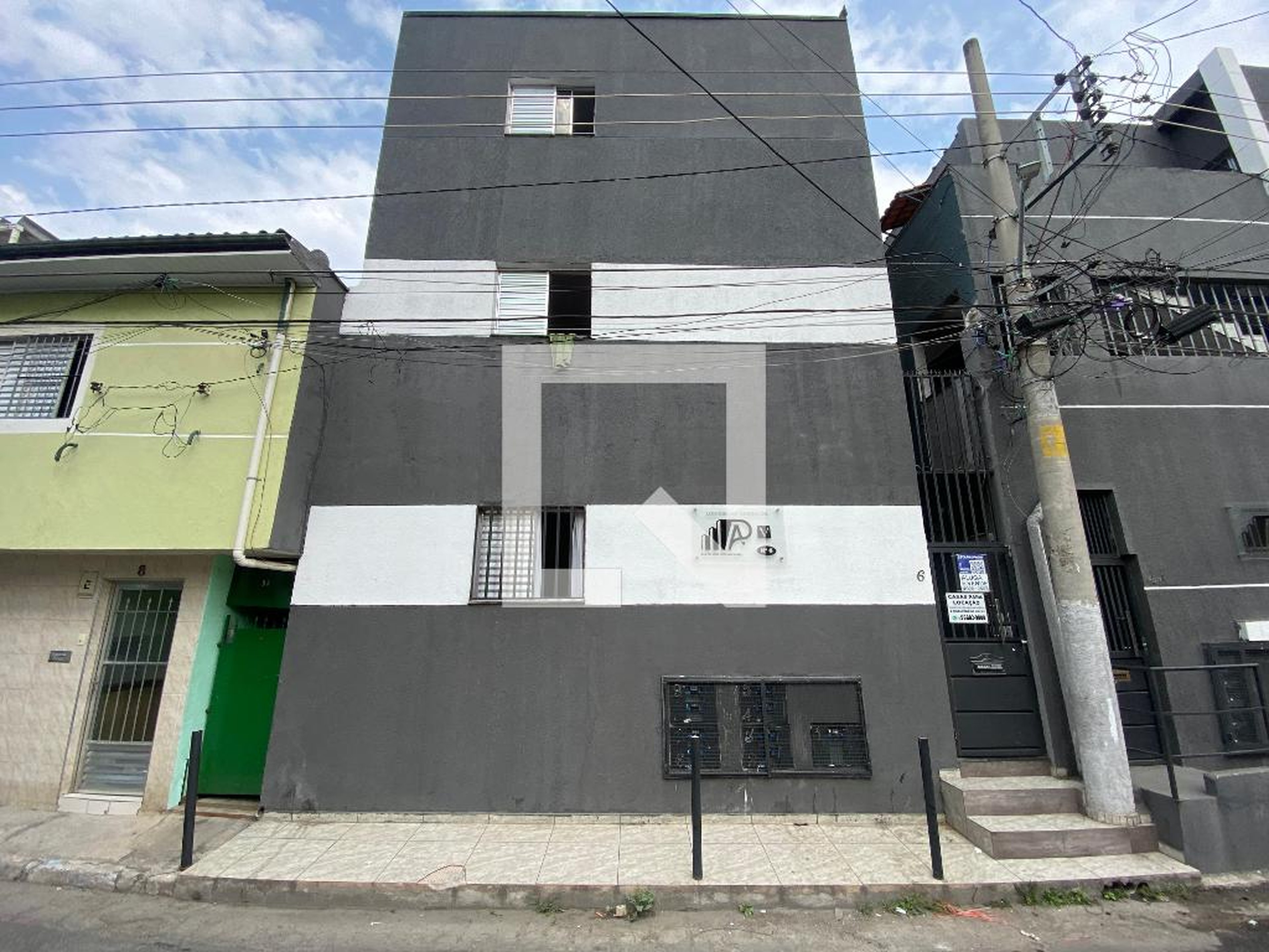 Fachada Condomínio em Rua Doutor José Gustavo Nunes, 6