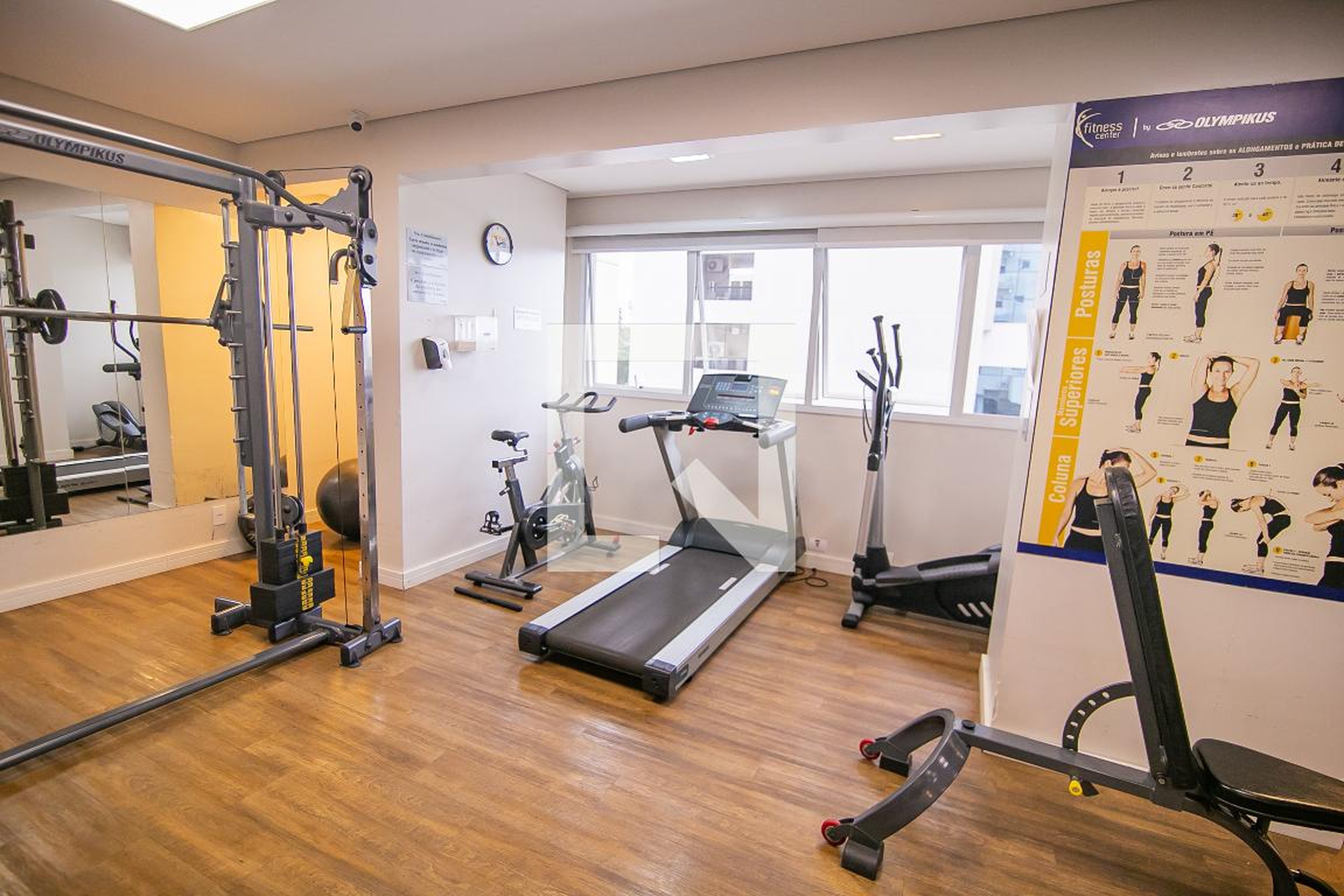 Academia - Sky Towers