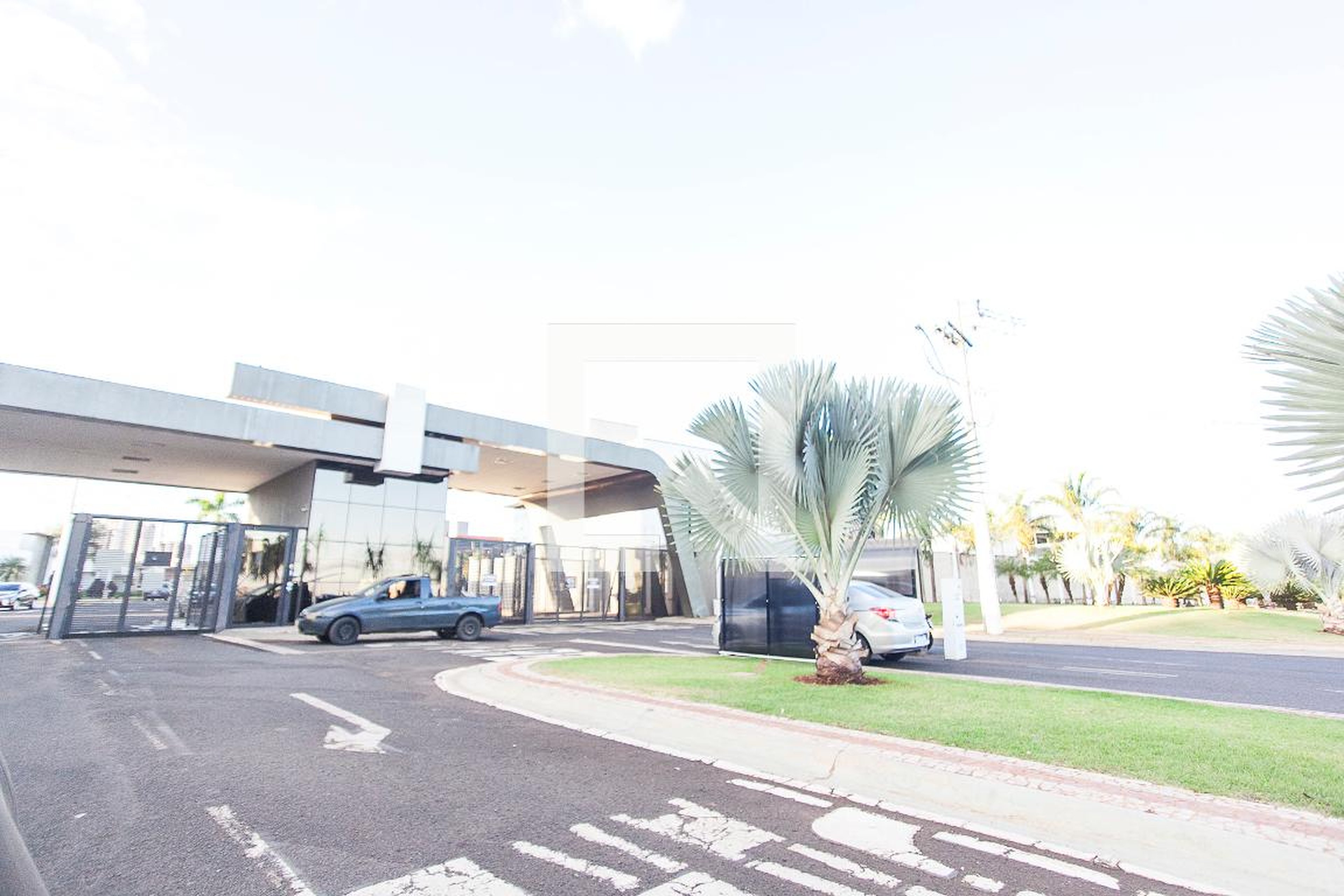 Fachada do Condominio Condomínio em Alameda Village Campus, 60