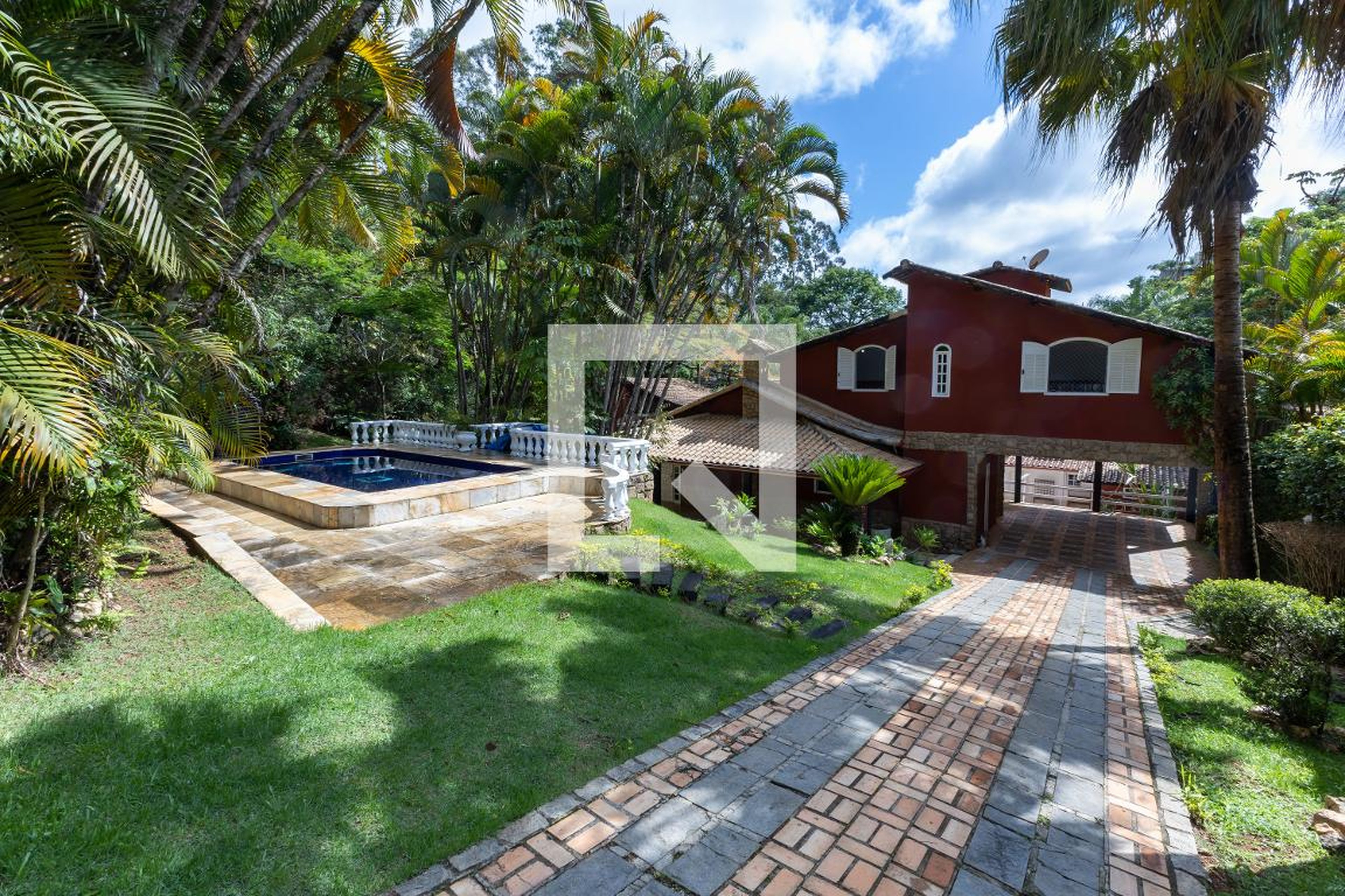 Fachada Condomínio em Alameda Serra da Mantiqueira, 1840